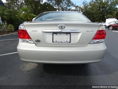 Toyota Camry Le - Thumbnail 13