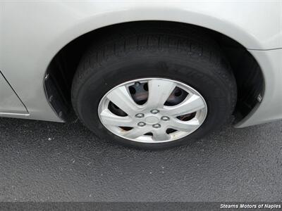 Toyota Camry Le - Thumbnail 19