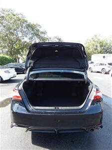 Toyota Camry Se - Thumbnail 15