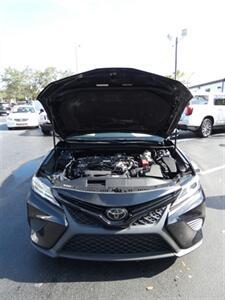 Toyota Camry Se - Thumbnail 7