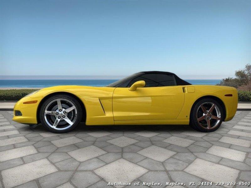 Chevrolet Corvette - Thumbnail 3
