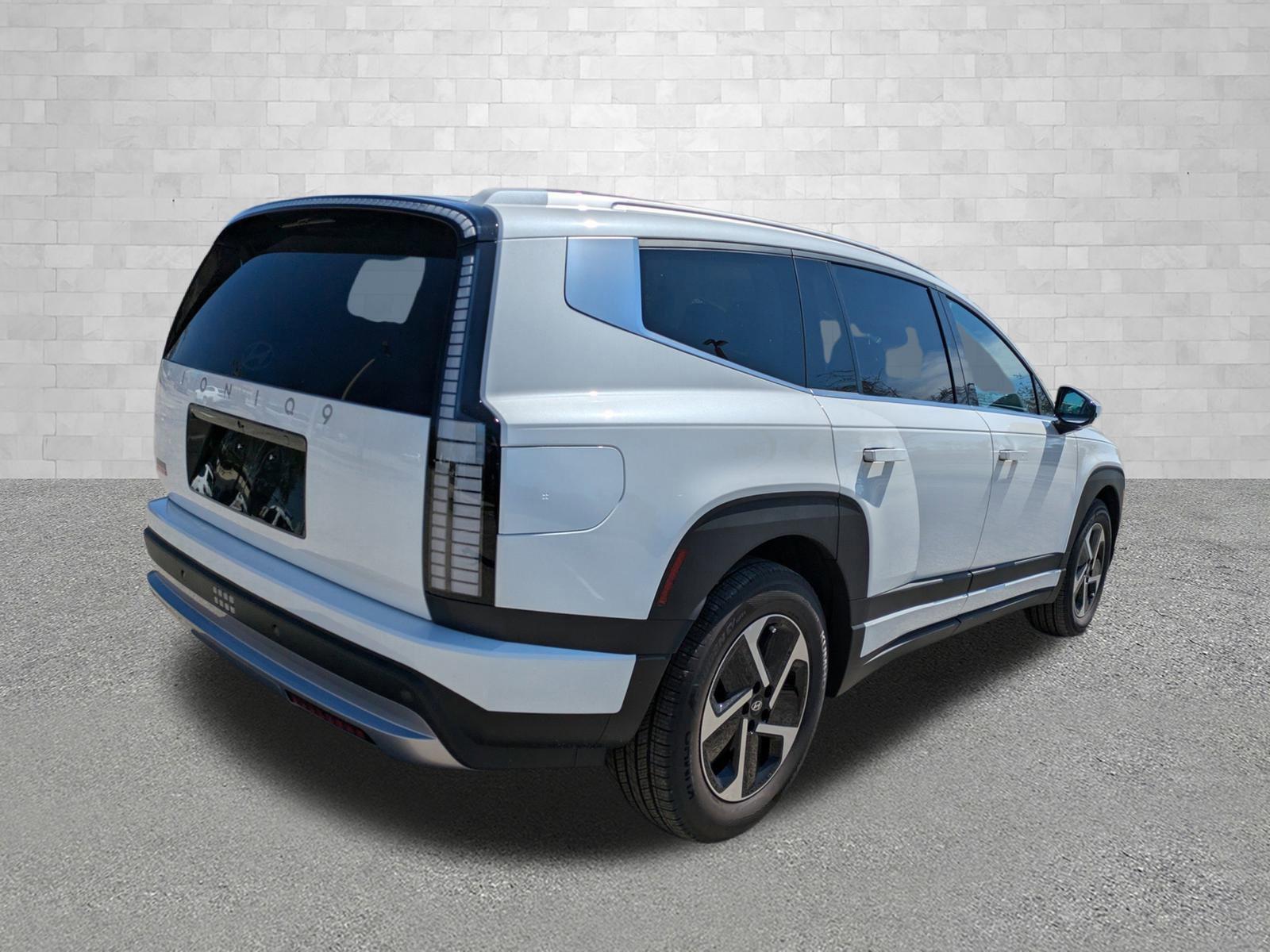 Hyundai Ioniq 9 S Rear Wheel Drive Sport Utility - Thumbnail 3