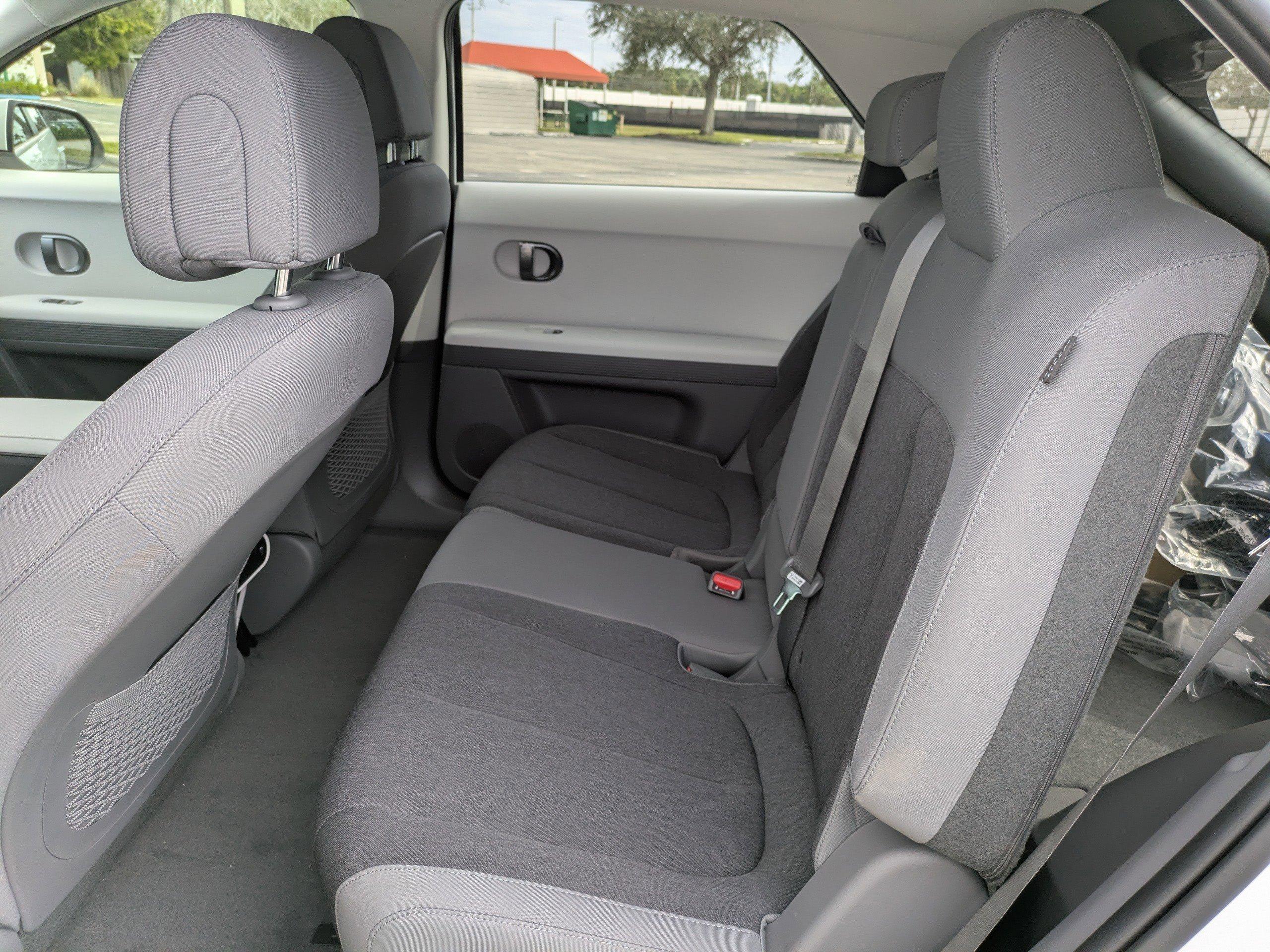 Hyundai Ioniq 5 Se Rear Wheel Drive Sport Utility - Thumbnail 16