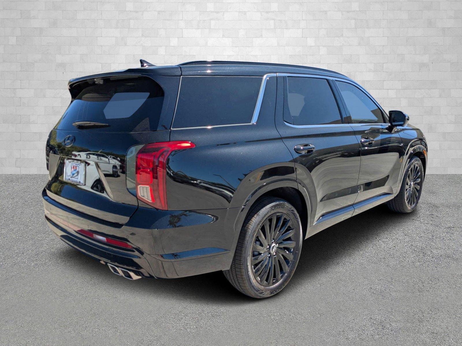 Hyundai Palisade Calligraphy Night Edition Awd All Wheel Drive Sport Utility - Thumbnail 3