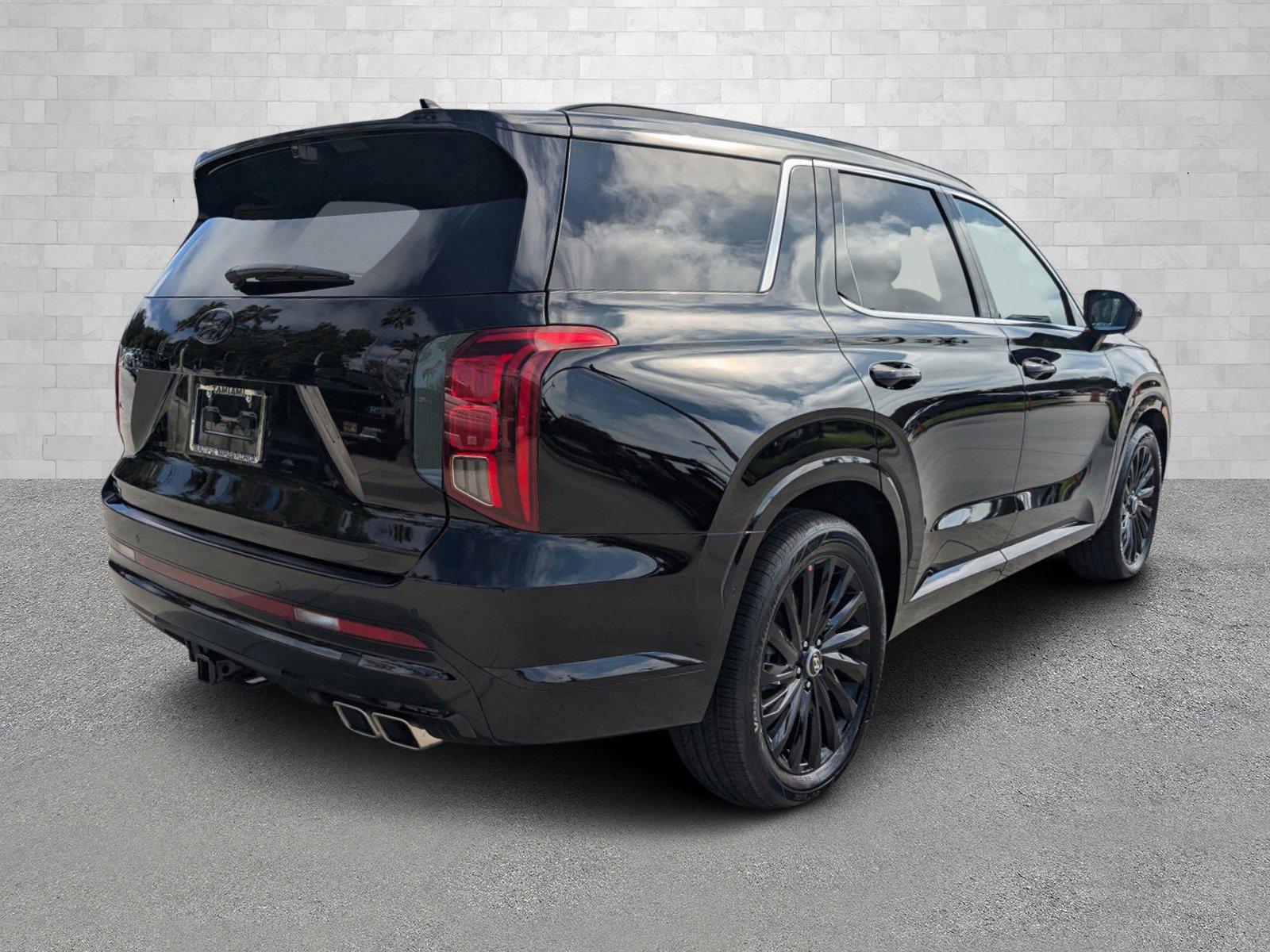 Hyundai Palisade Calligraphy Night Edition Awd All Wheel Drive Sport Utility - Thumbnail 3