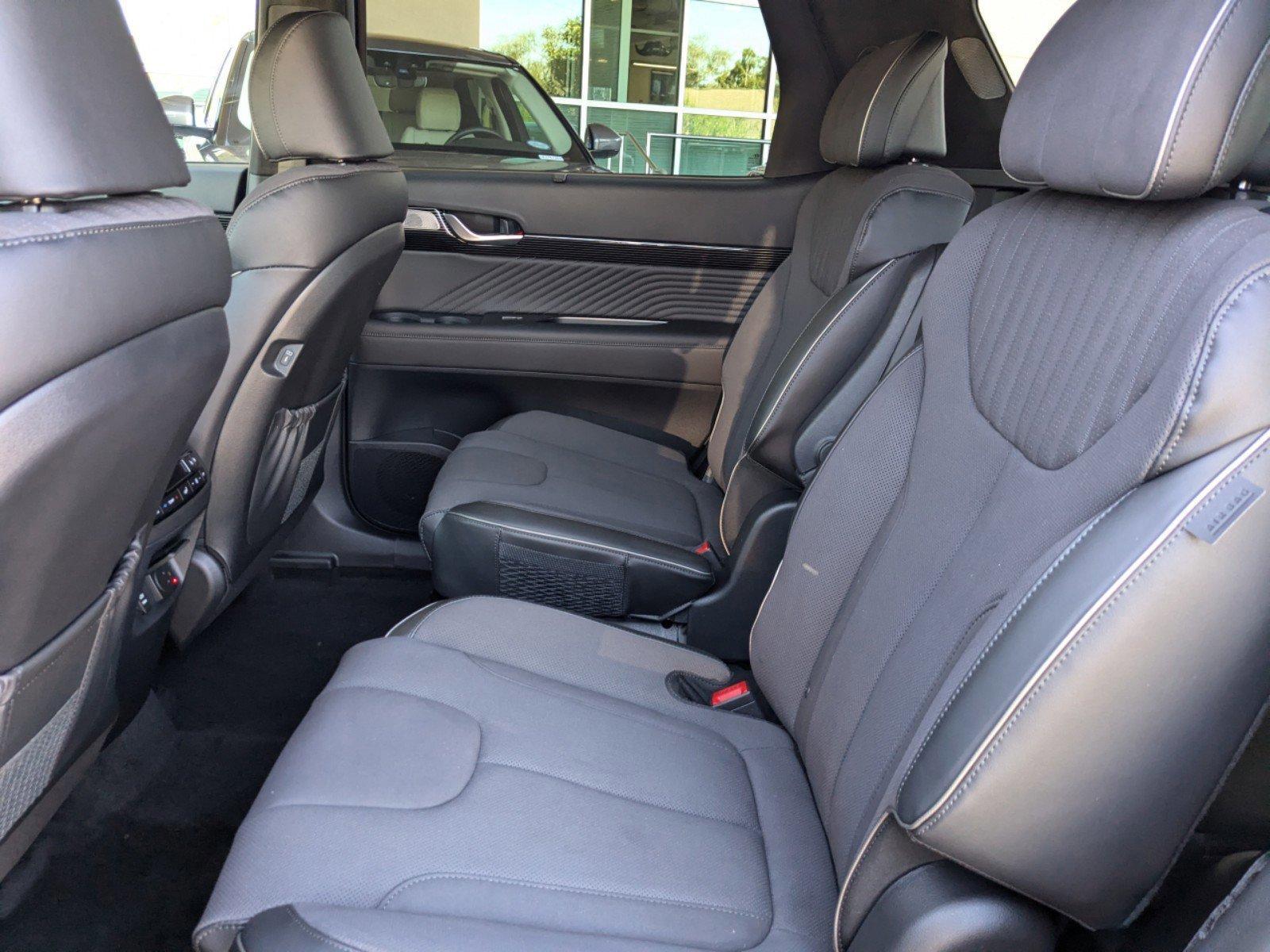 Hyundai Palisade Calligraphy Night Edition Awd All Wheel Drive Sport Utility - Thumbnail 16