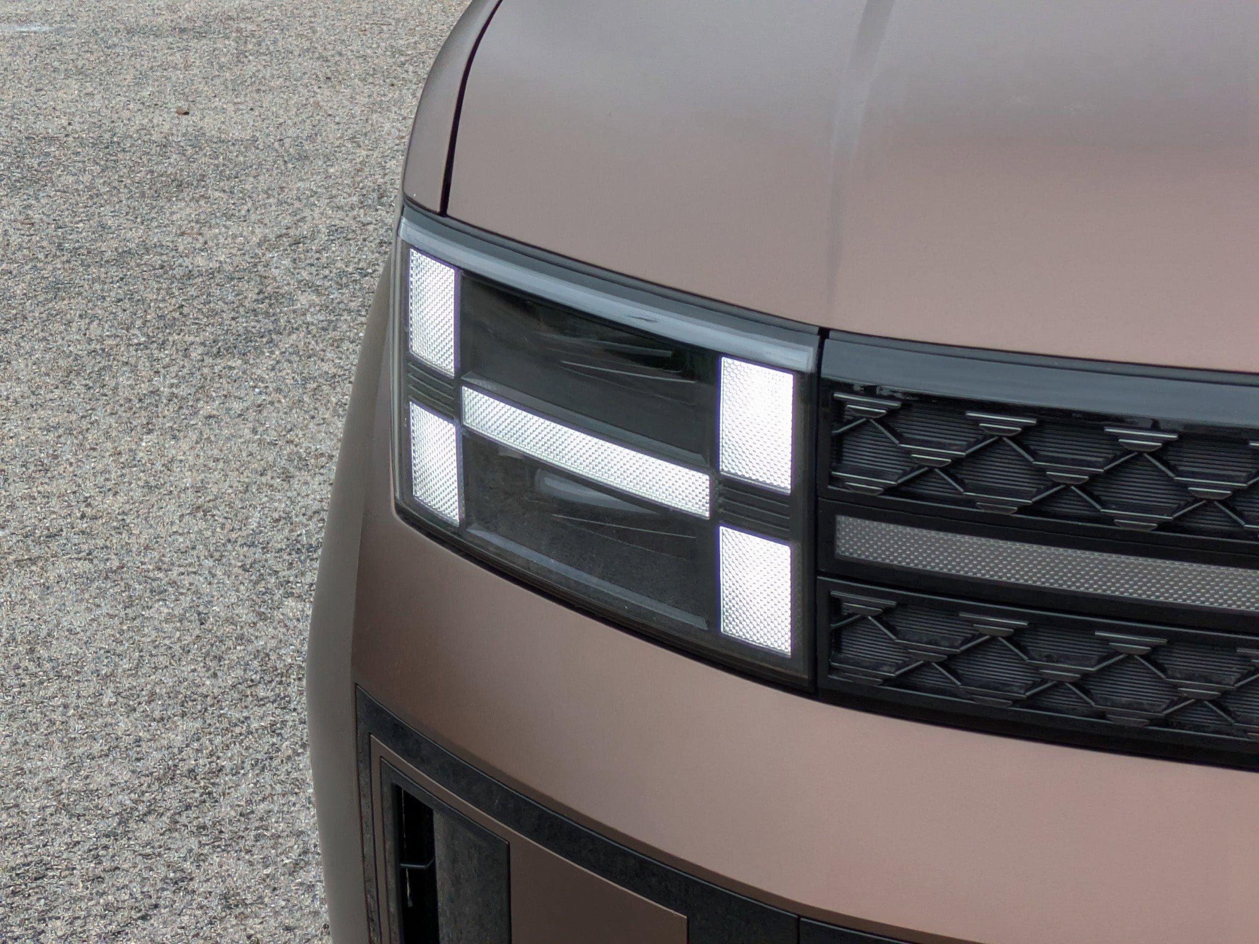 Hyundai Santa Fe Hybrid Calligraphy Front Wheel Drive Sport Utility - Thumbnail 8