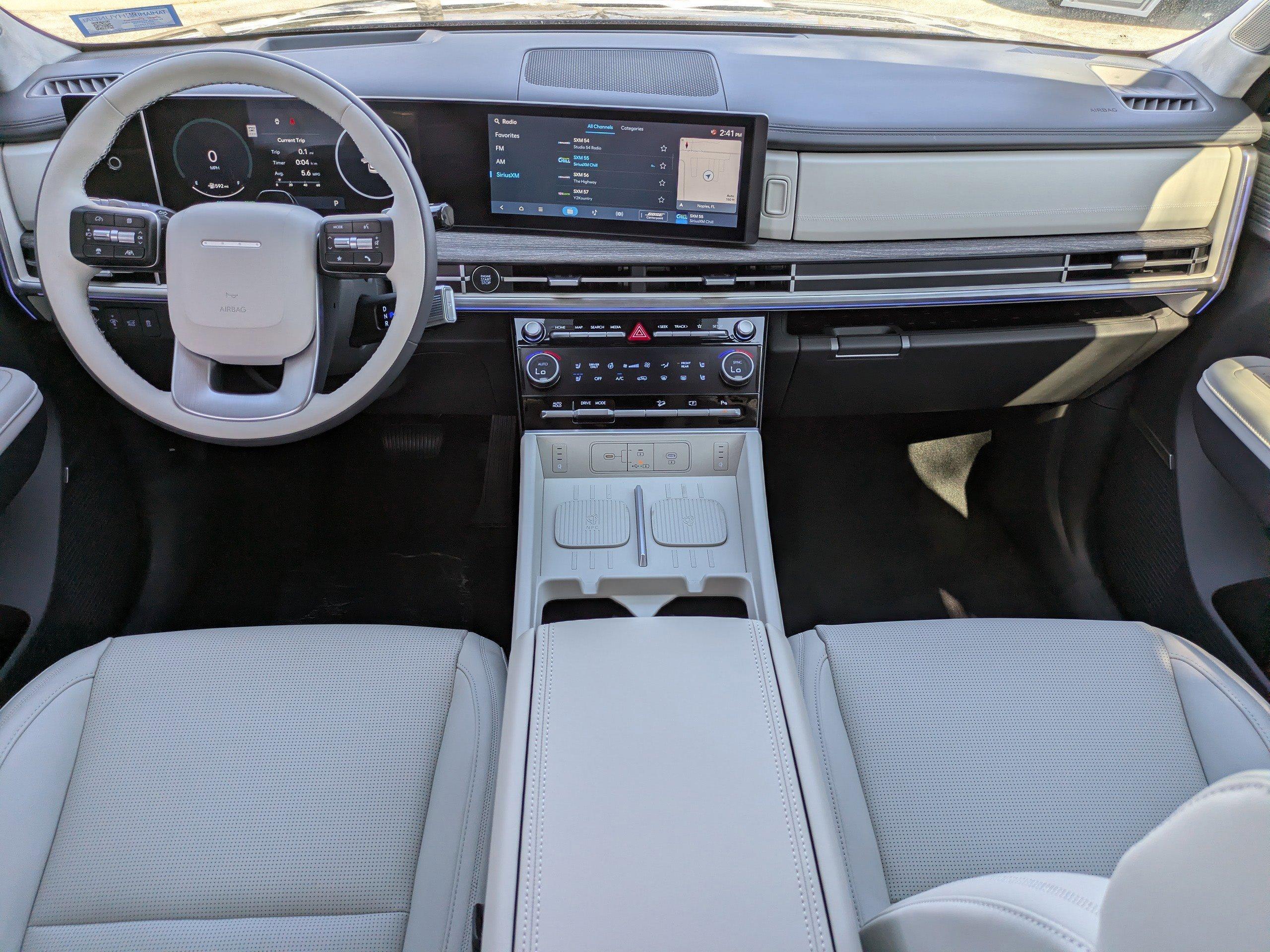 Hyundai Santa Fe Hybrid Calligraphy Front Wheel Drive Sport Utility - Thumbnail 11