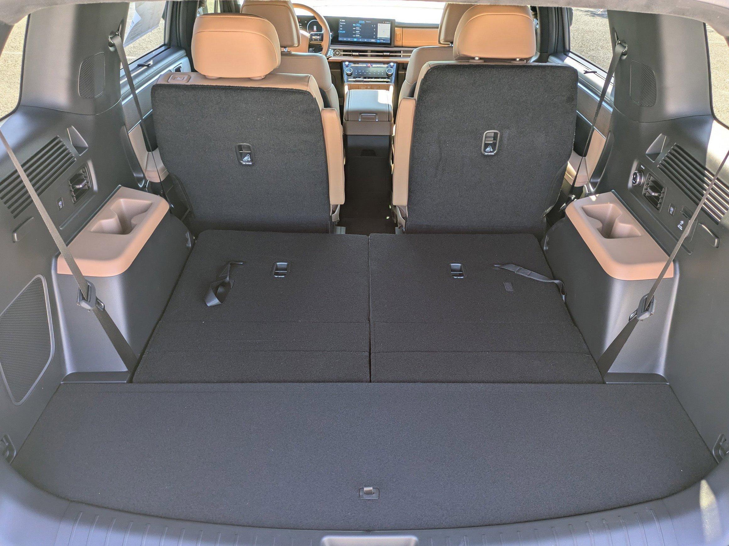 Hyundai Santa Fe Hybrid Calligraphy All Wheel Drive Sport Utility - Thumbnail 17