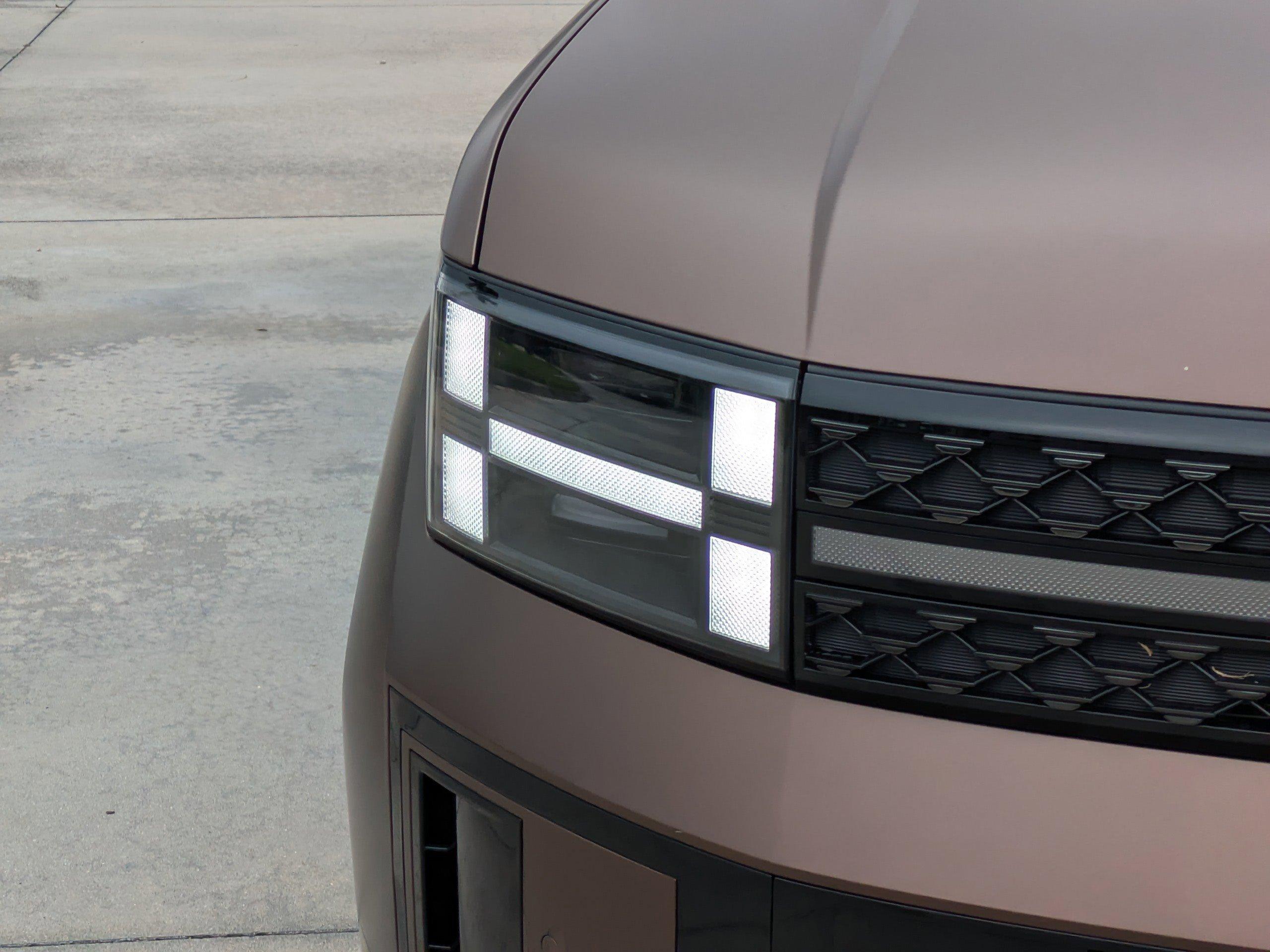 Hyundai Santa Fe Hybrid Calligraphy Front Wheel Drive Sport Utility - Thumbnail 8