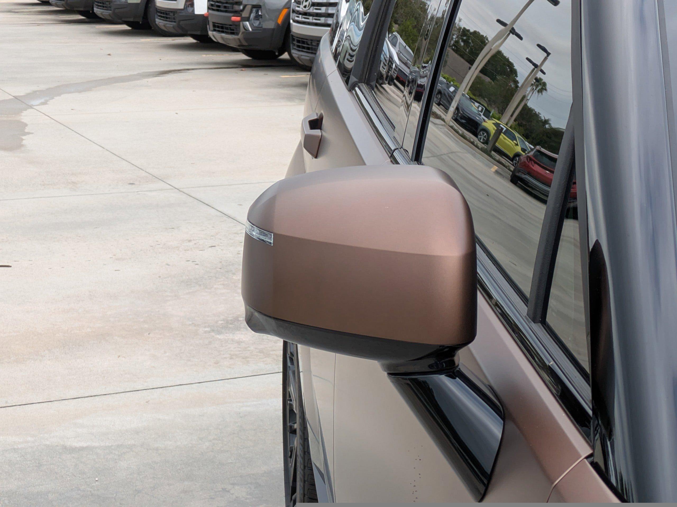 Hyundai Santa Fe Hybrid Calligraphy Front Wheel Drive Sport Utility - Thumbnail 9