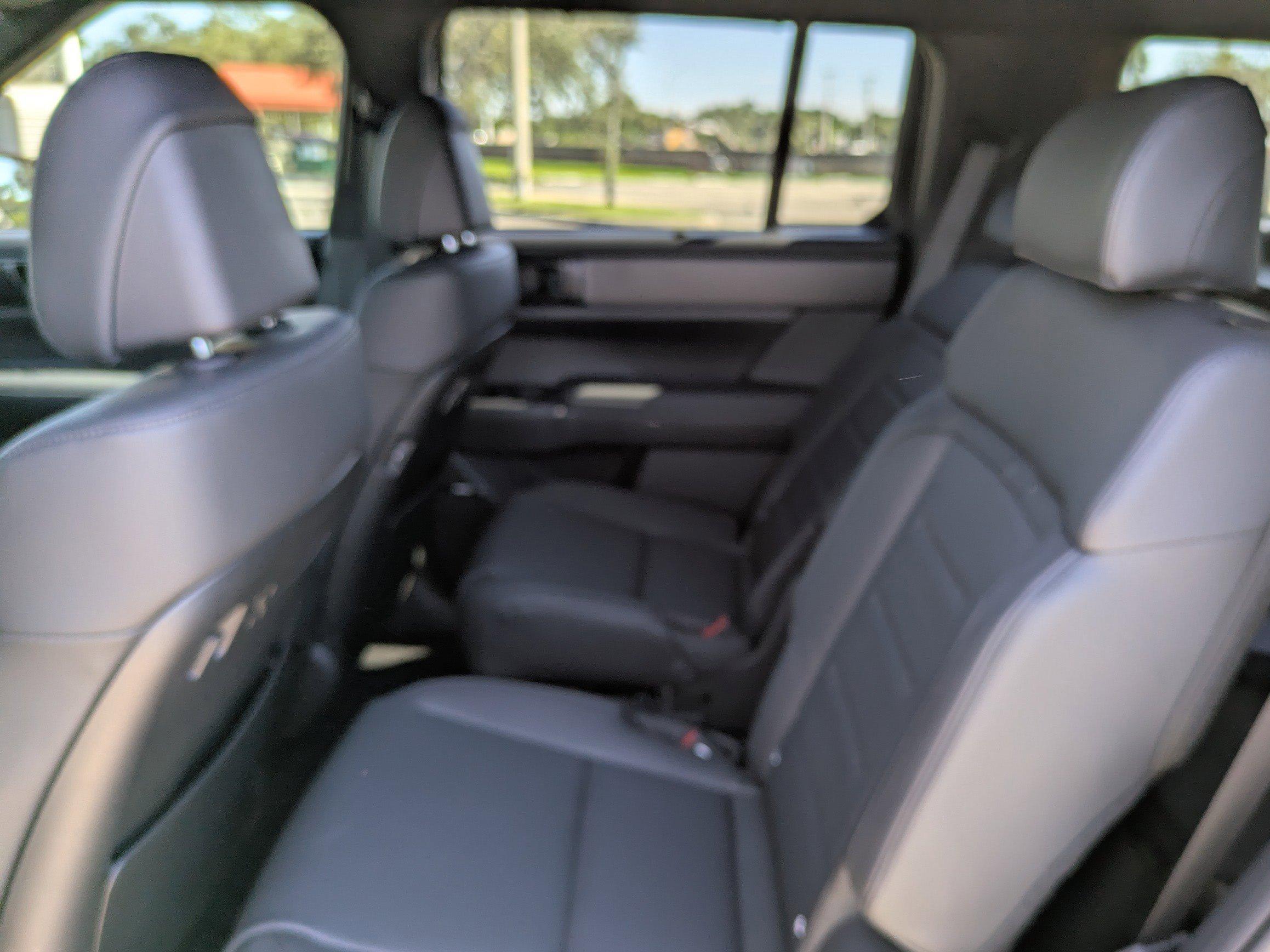 Hyundai Santa Fe Hybrid Calligraphy Front Wheel Drive Sport Utility - Thumbnail 16