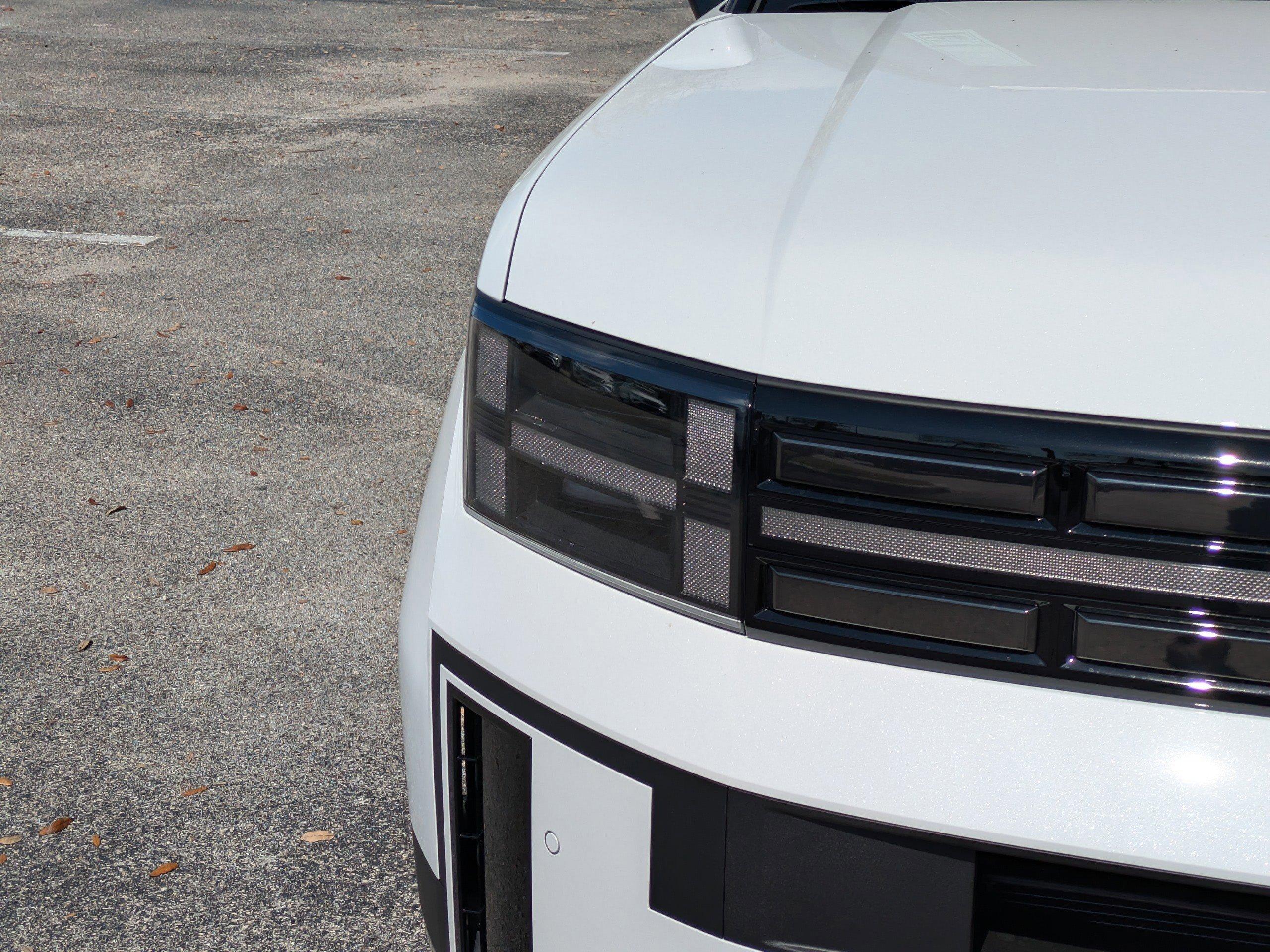 Hyundai Santa Fe Hybrid Limited All Wheel Drive Sport Utility - Thumbnail 8