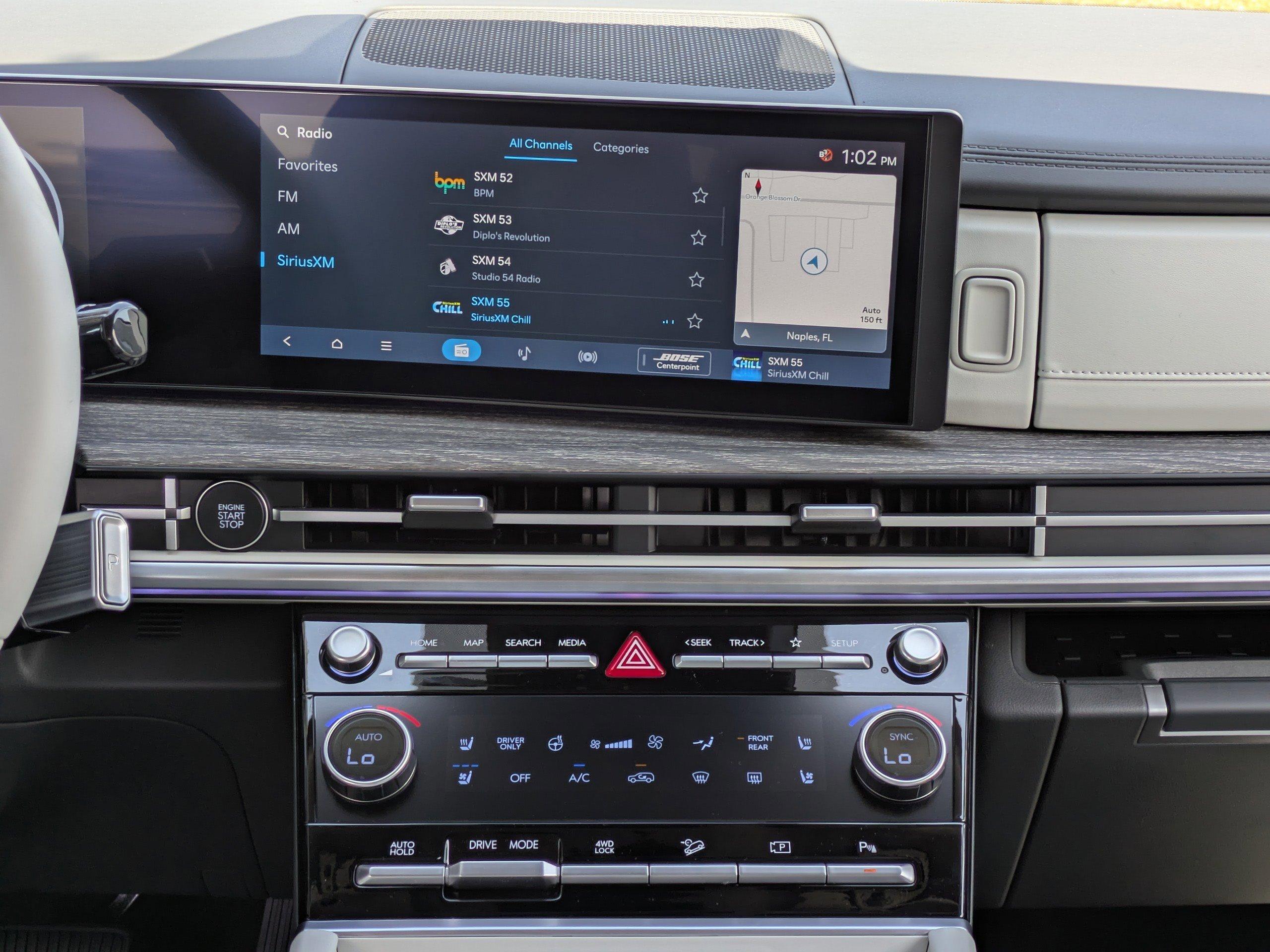 Hyundai Santa Fe Hybrid Limited All Wheel Drive Sport Utility - Thumbnail 14