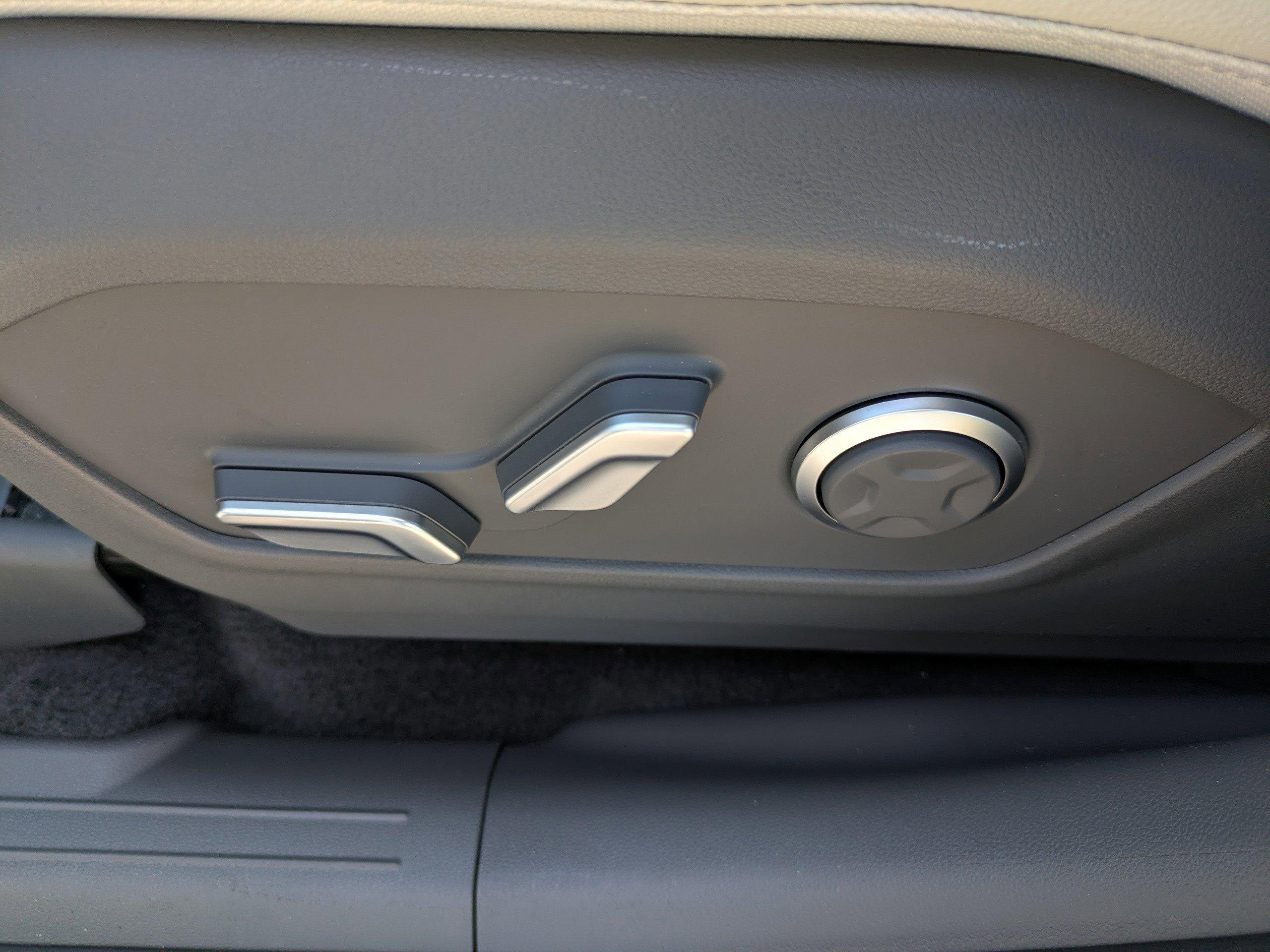 Hyundai Santa Fe Hybrid Limited All Wheel Drive Sport Utility - Thumbnail 19