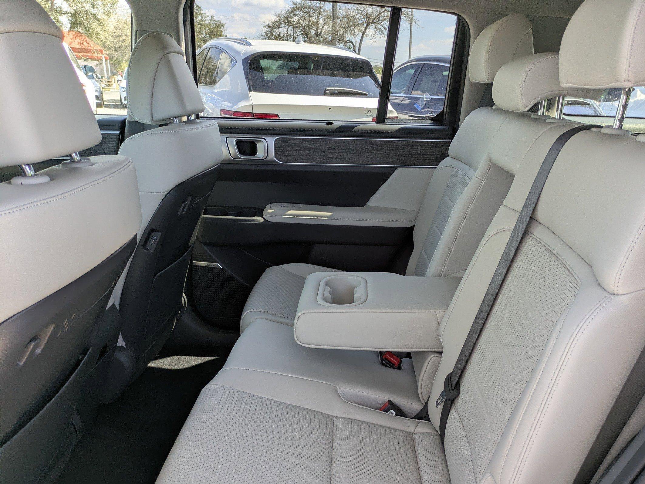 Hyundai Santa Fe Hybrid Limited All Wheel Drive Sport Utility - Thumbnail 16