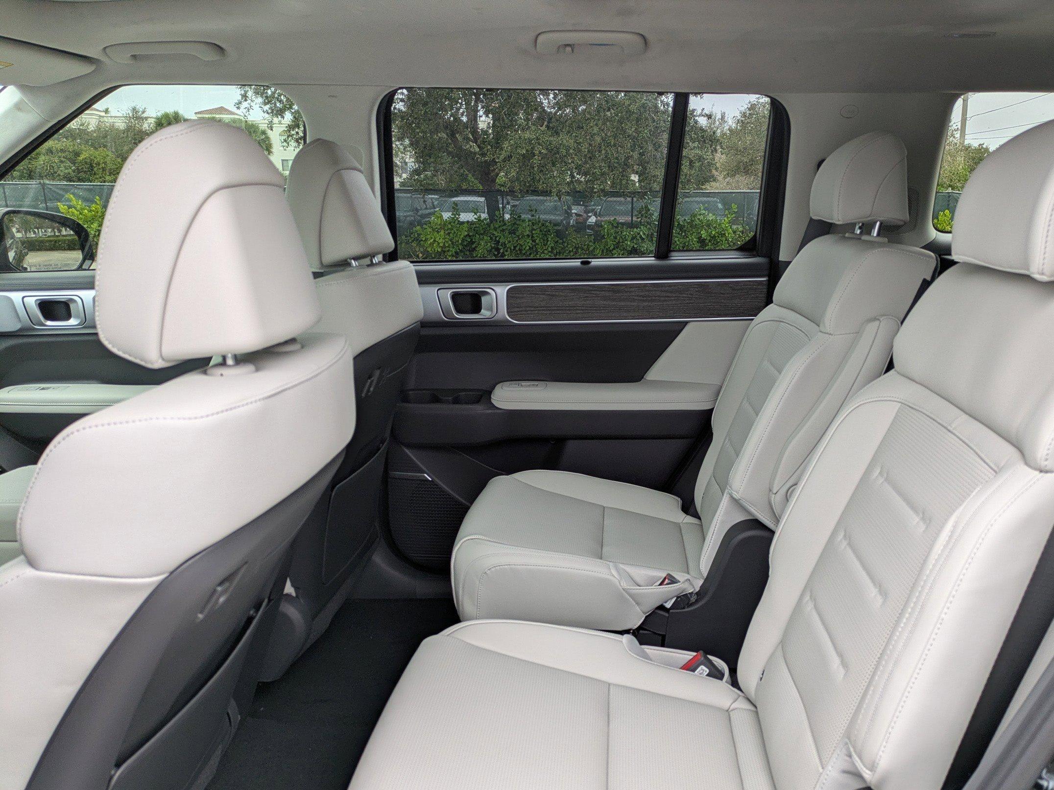 Hyundai Santa Fe Hybrid Calligraphy Front Wheel Drive Sport Utility - Thumbnail 16