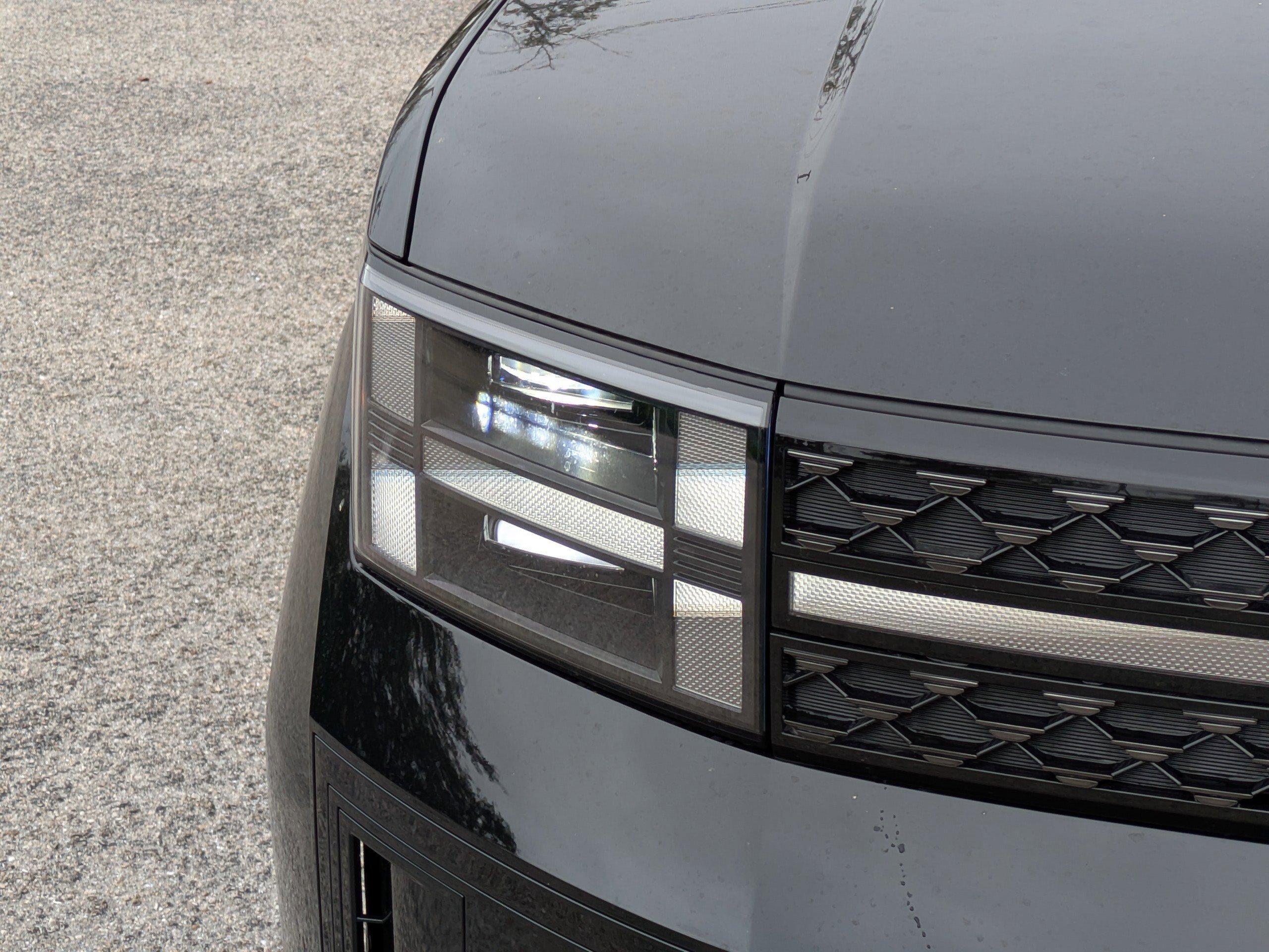 Hyundai Santa Fe Hybrid Calligraphy Front Wheel Drive Sport Utility - Thumbnail 8