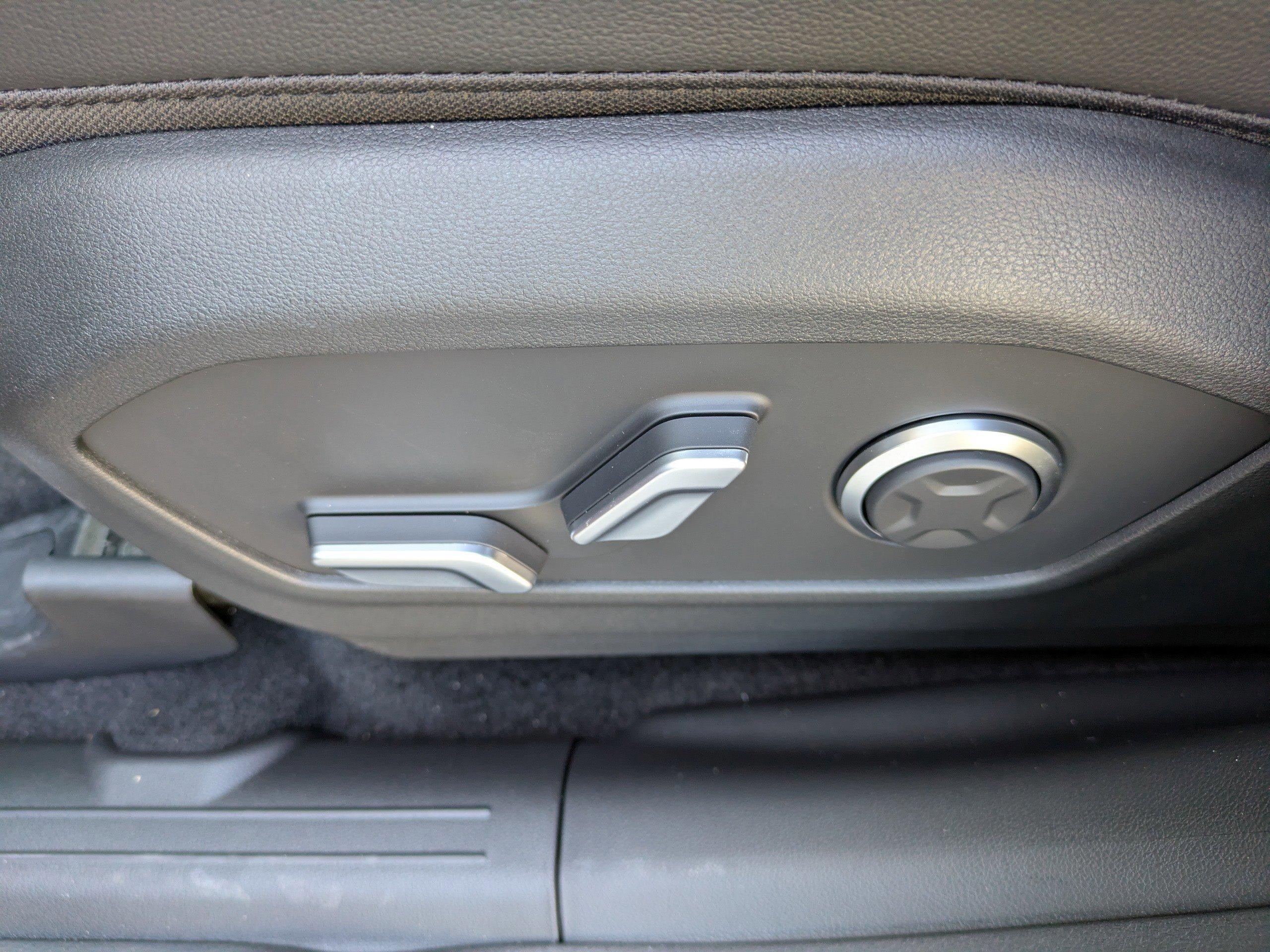 Hyundai Santa Fe Hybrid Limited All Wheel Drive Sport Utility - Thumbnail 19