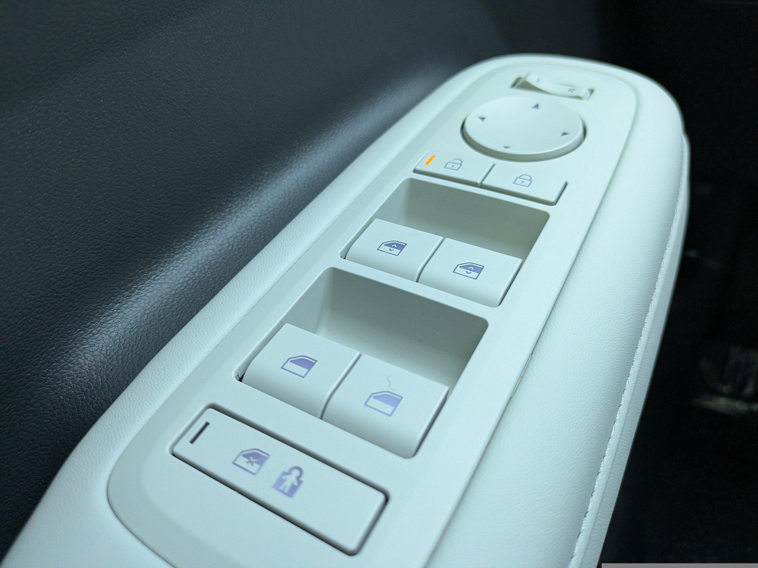 Hyundai Santa Fe Hybrid Sel All Wheel Drive Sport Utility - Thumbnail 20