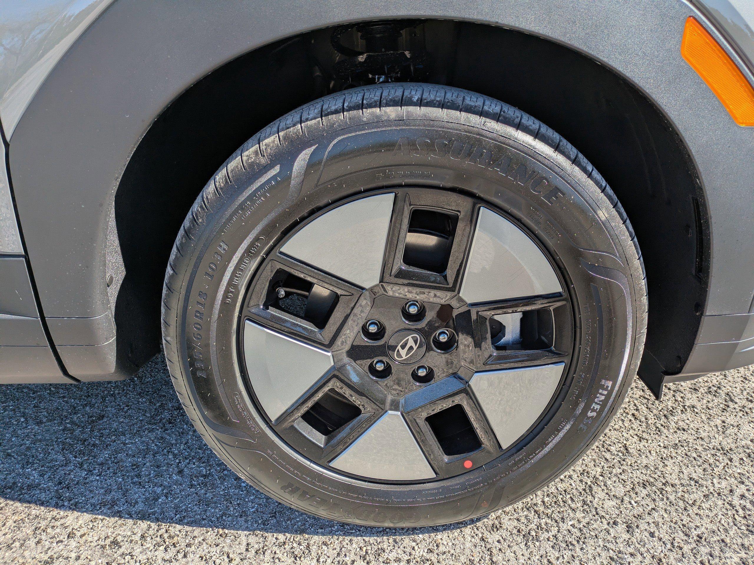 Hyundai Santa Fe Hybrid Sel All Wheel Drive Sport Utility - Thumbnail 10