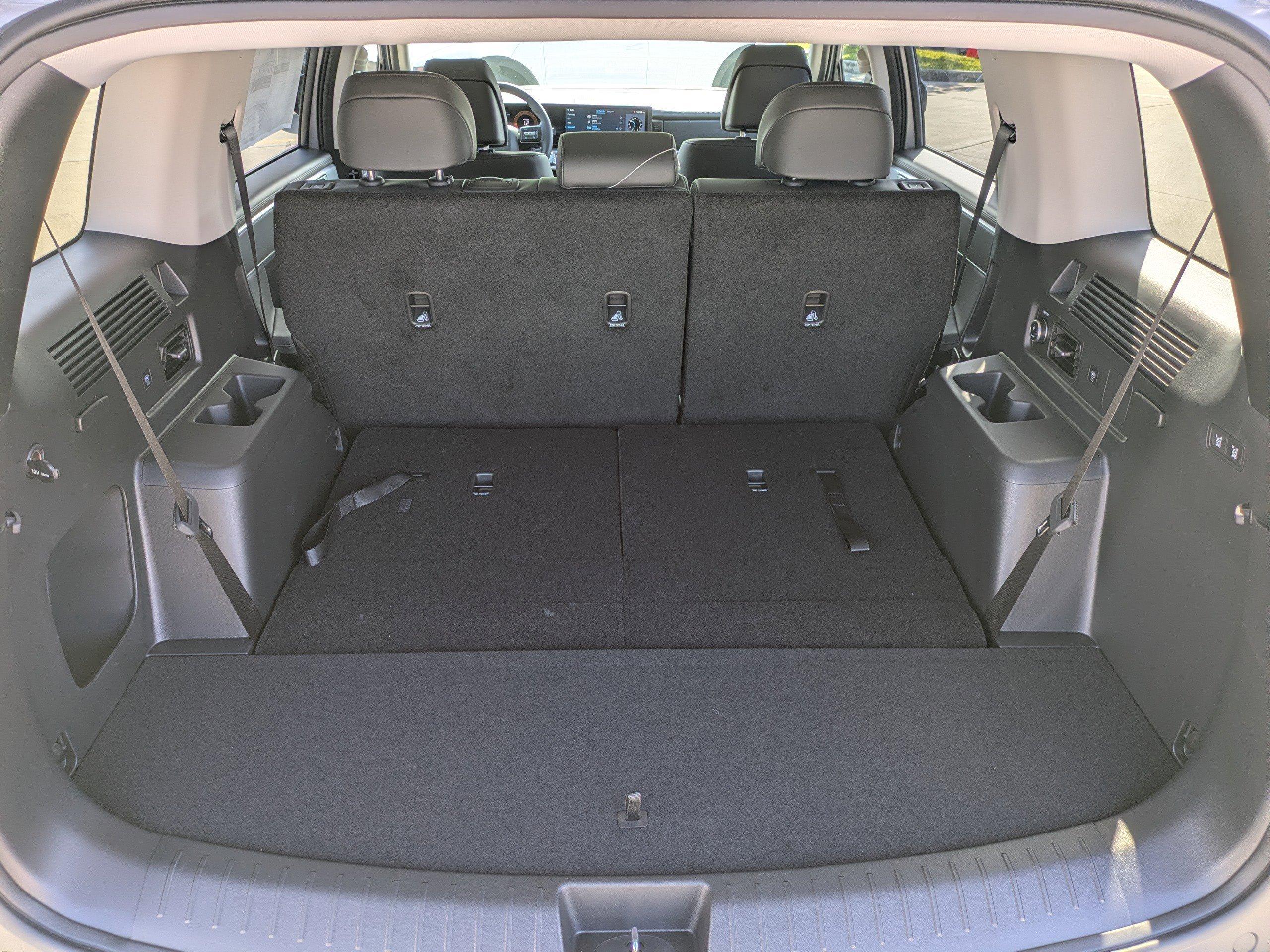 Hyundai Santa Fe Hybrid Sel Front Wheel Drive Sport Utility - Thumbnail 17