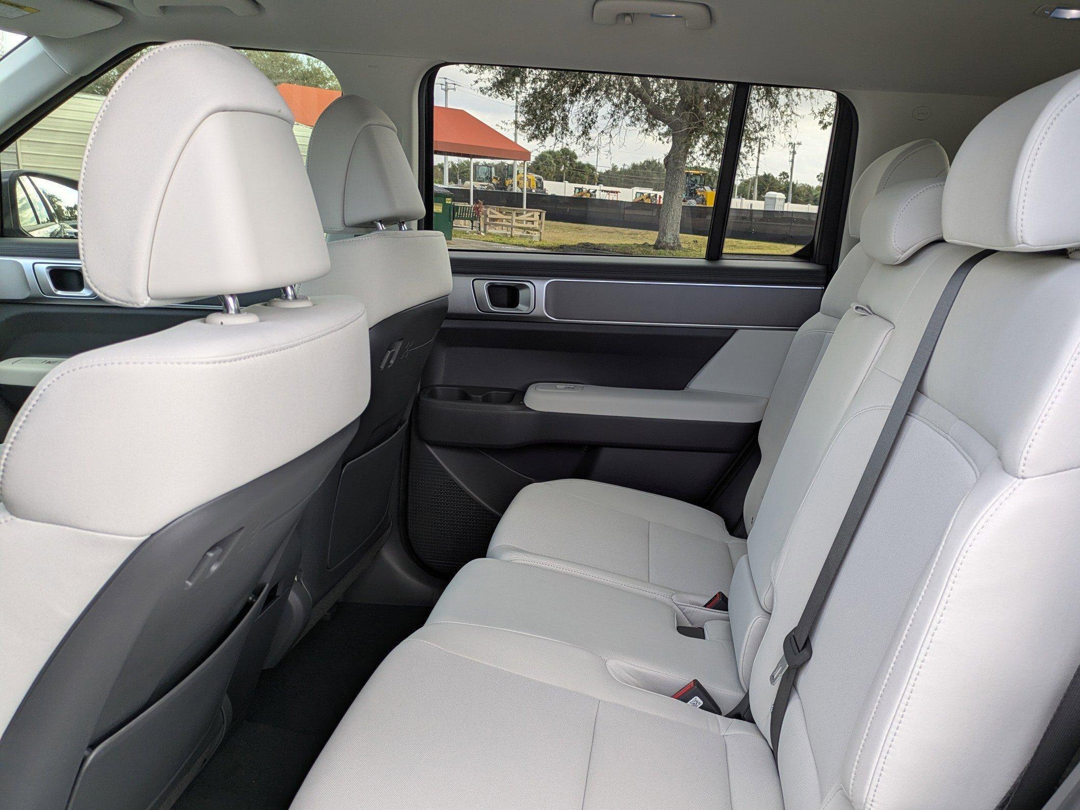 Hyundai Santa Fe Hybrid Se All Wheel Drive Sport Utility - Thumbnail 16