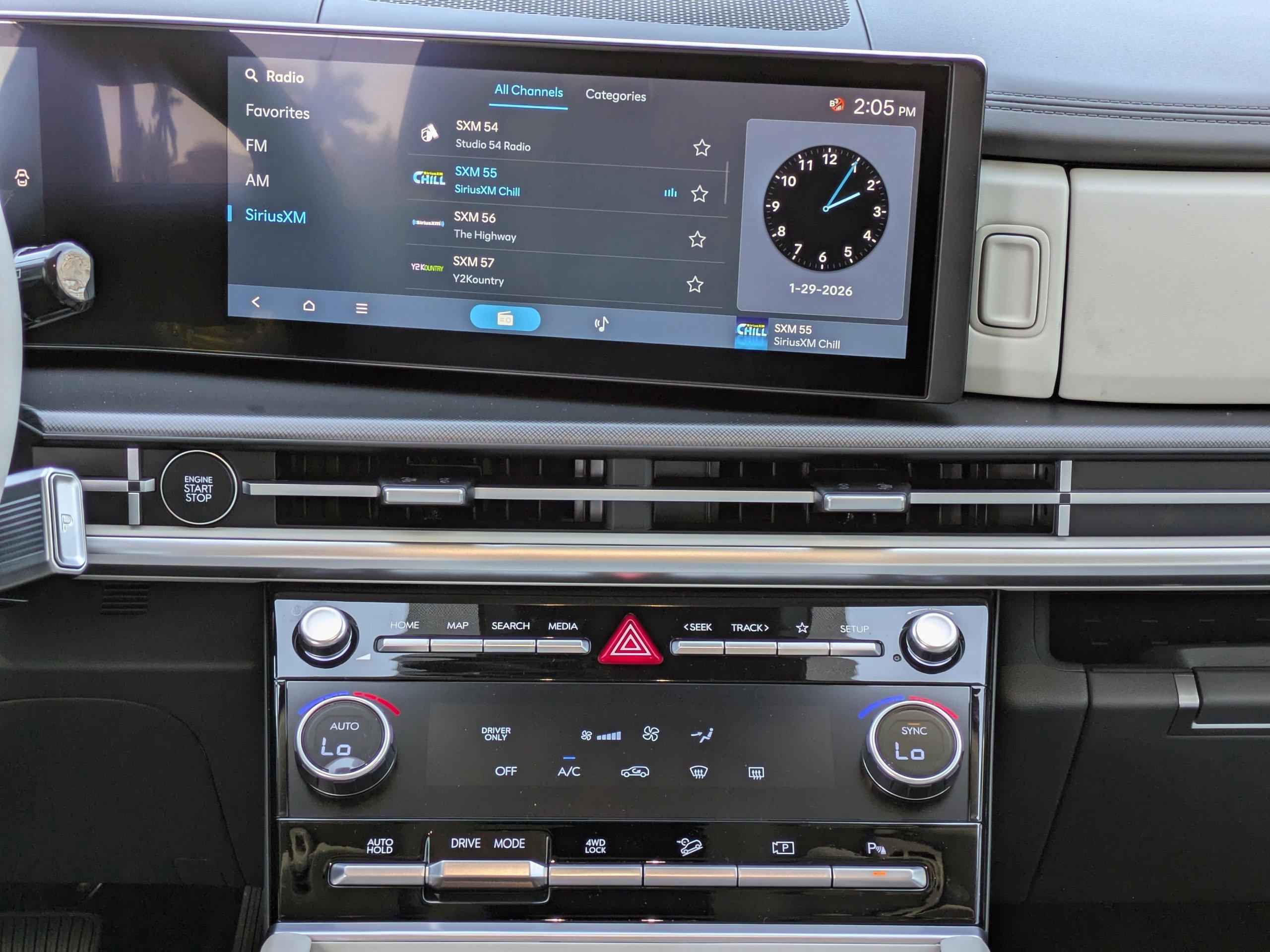 Hyundai Santa Fe Hybrid Se All Wheel Drive Sport Utility - Thumbnail 12