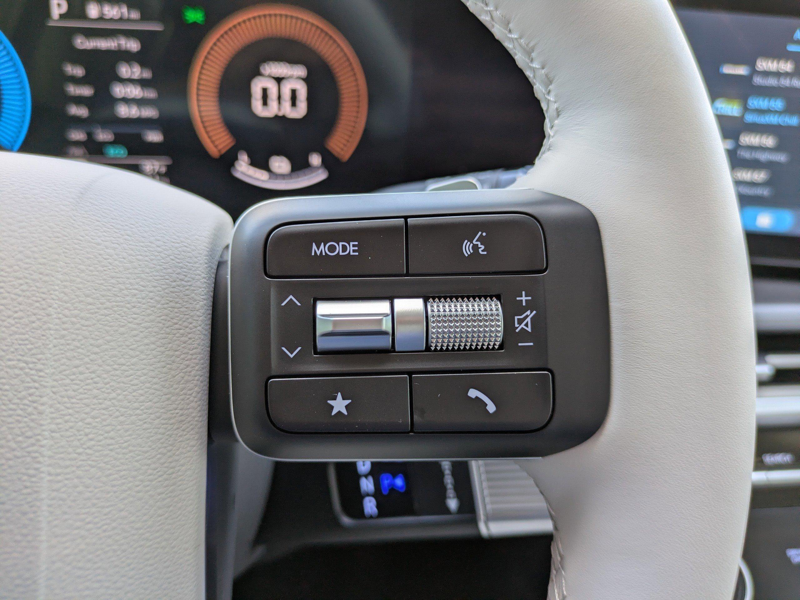 Hyundai Santa Fe Hybrid Se Front Wheel Drive Sport Utility - Thumbnail 19