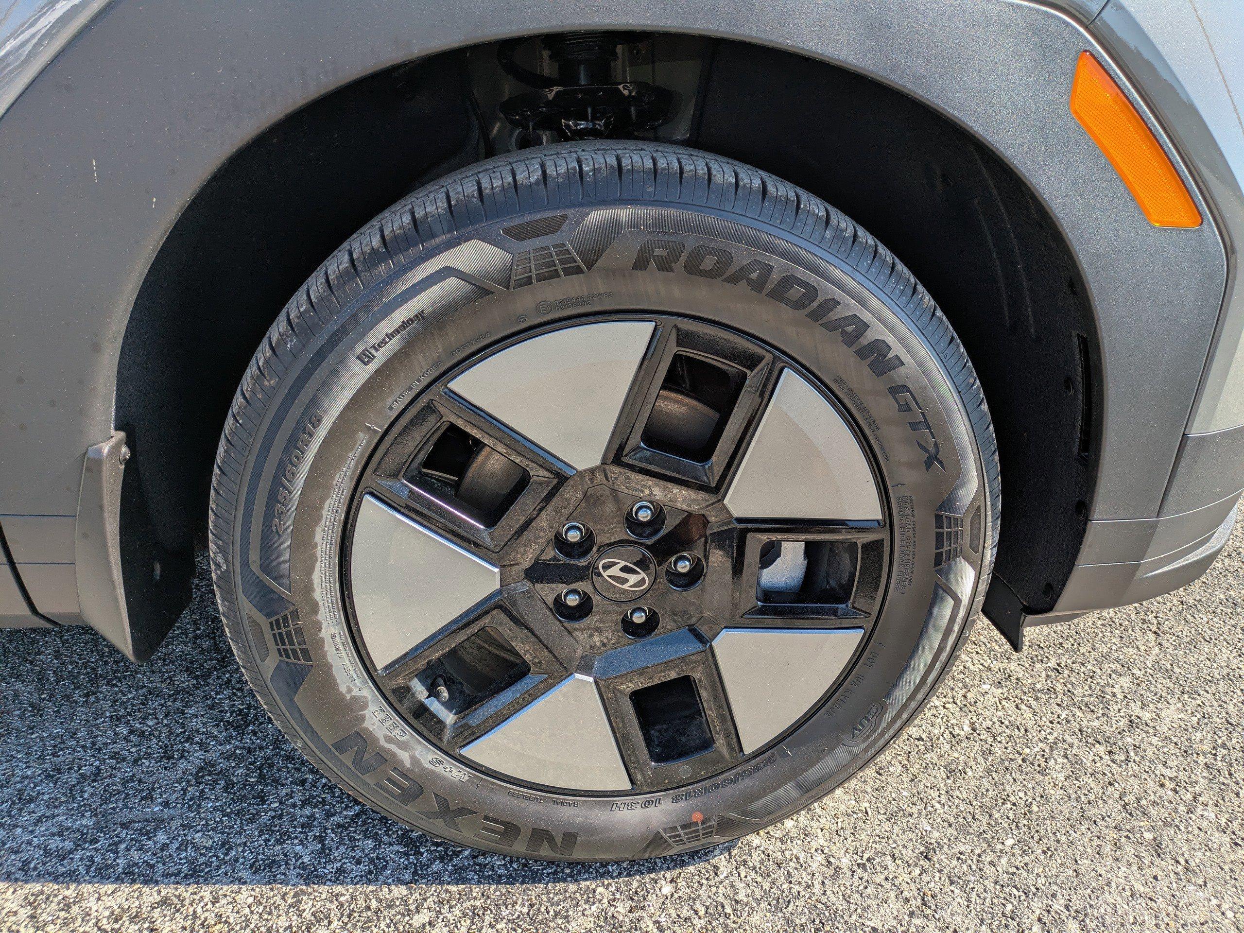 Hyundai Santa Fe Hybrid Se Front Wheel Drive Sport Utility - Thumbnail 9