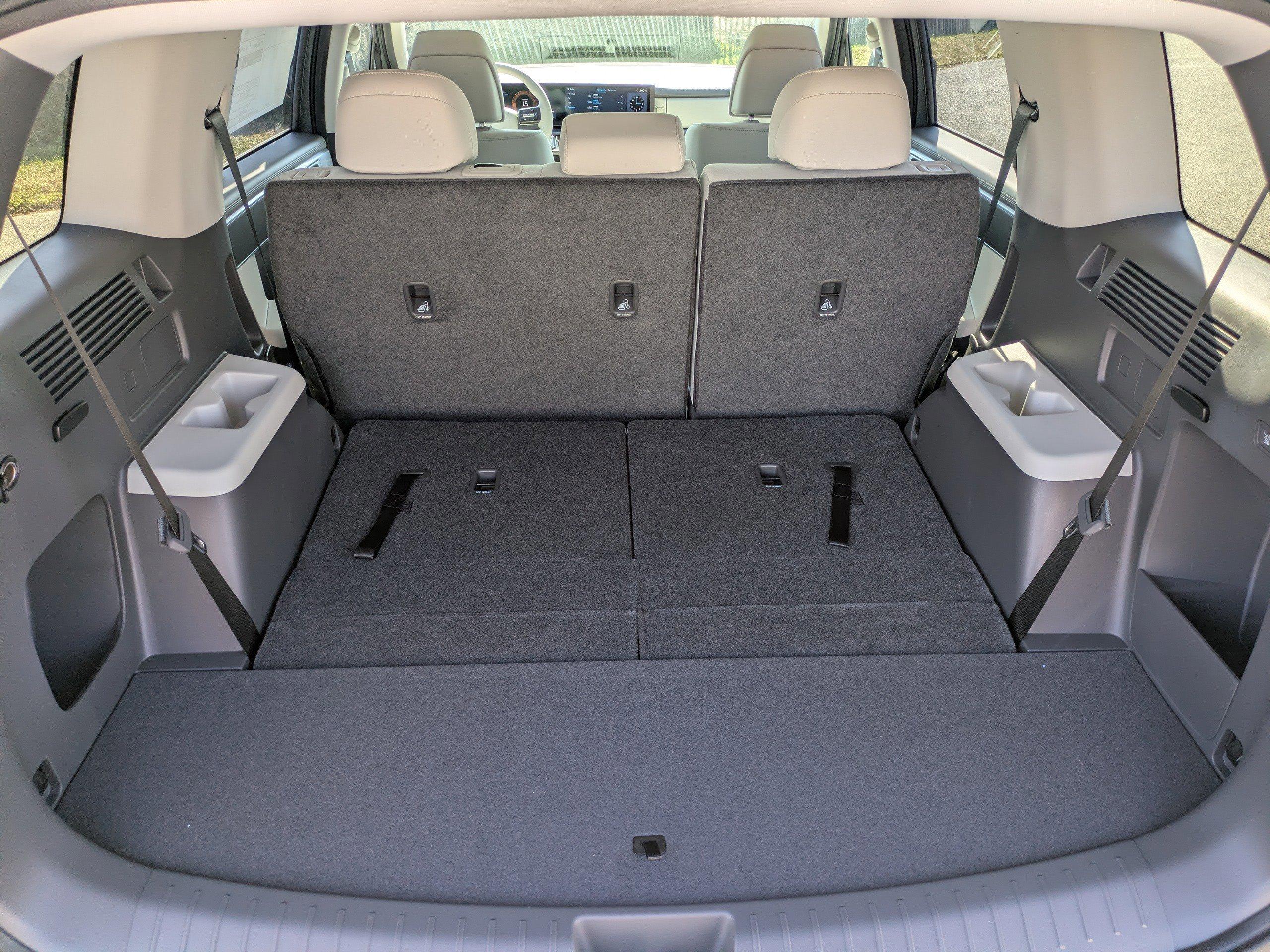 Hyundai Santa Fe Hybrid Se Front Wheel Drive Sport Utility - Thumbnail 16