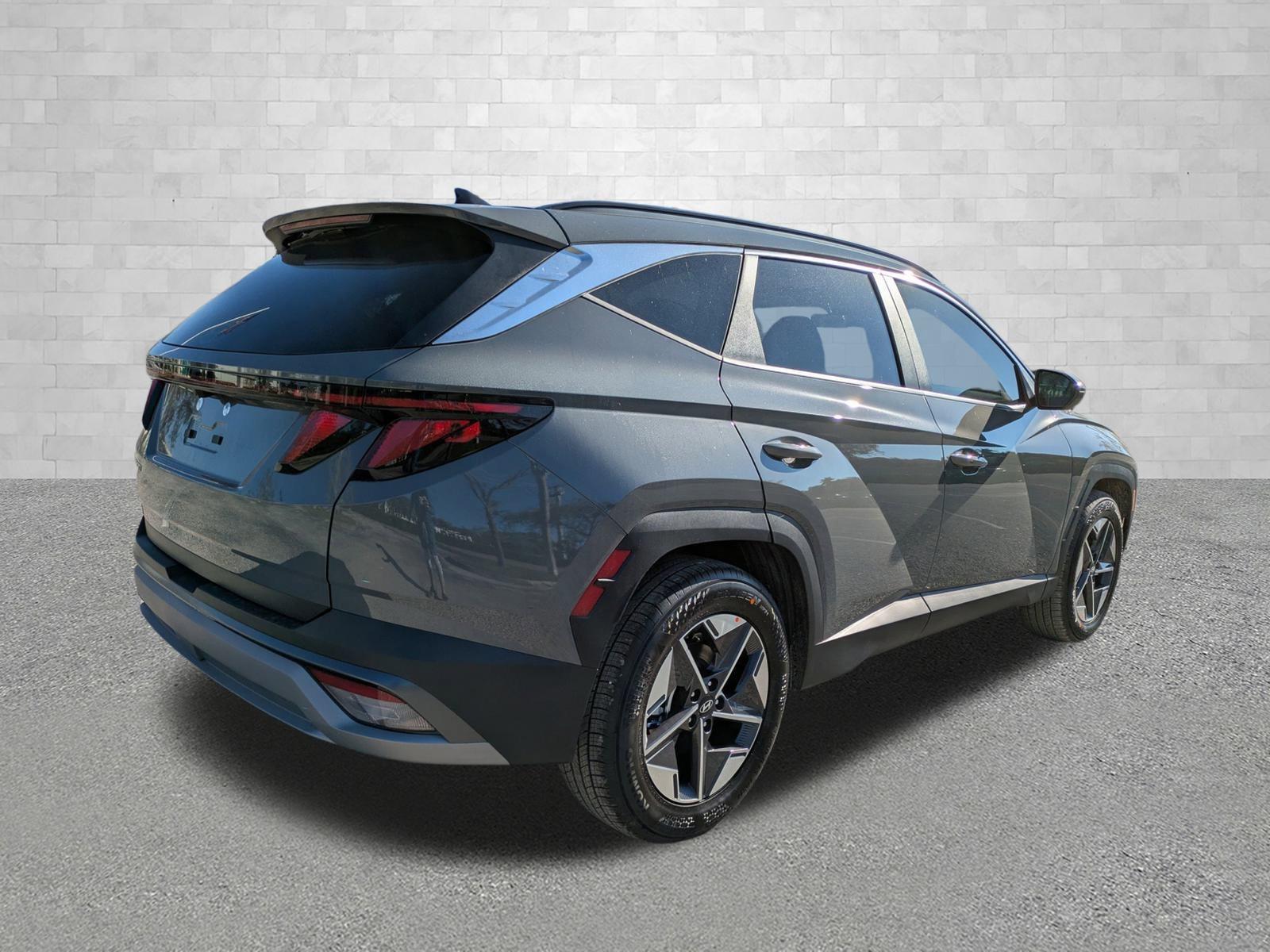 Hyundai Tucson Sel Fwd Front Wheel Drive Sport Utility - Thumbnail 3