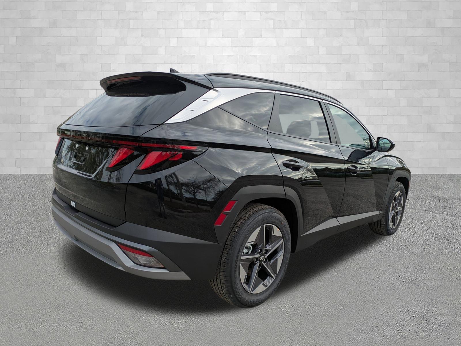 Hyundai Tucson Sel Fwd Front Wheel Drive Sport Utility - Thumbnail 3