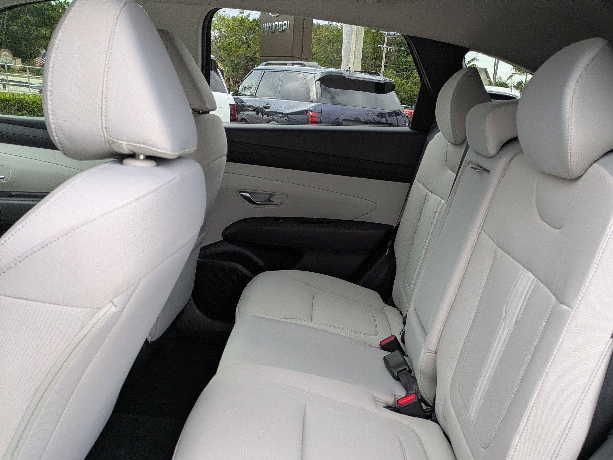 Hyundai Tucson Sel Fwd Front Wheel Drive Sport Utility - Thumbnail 15