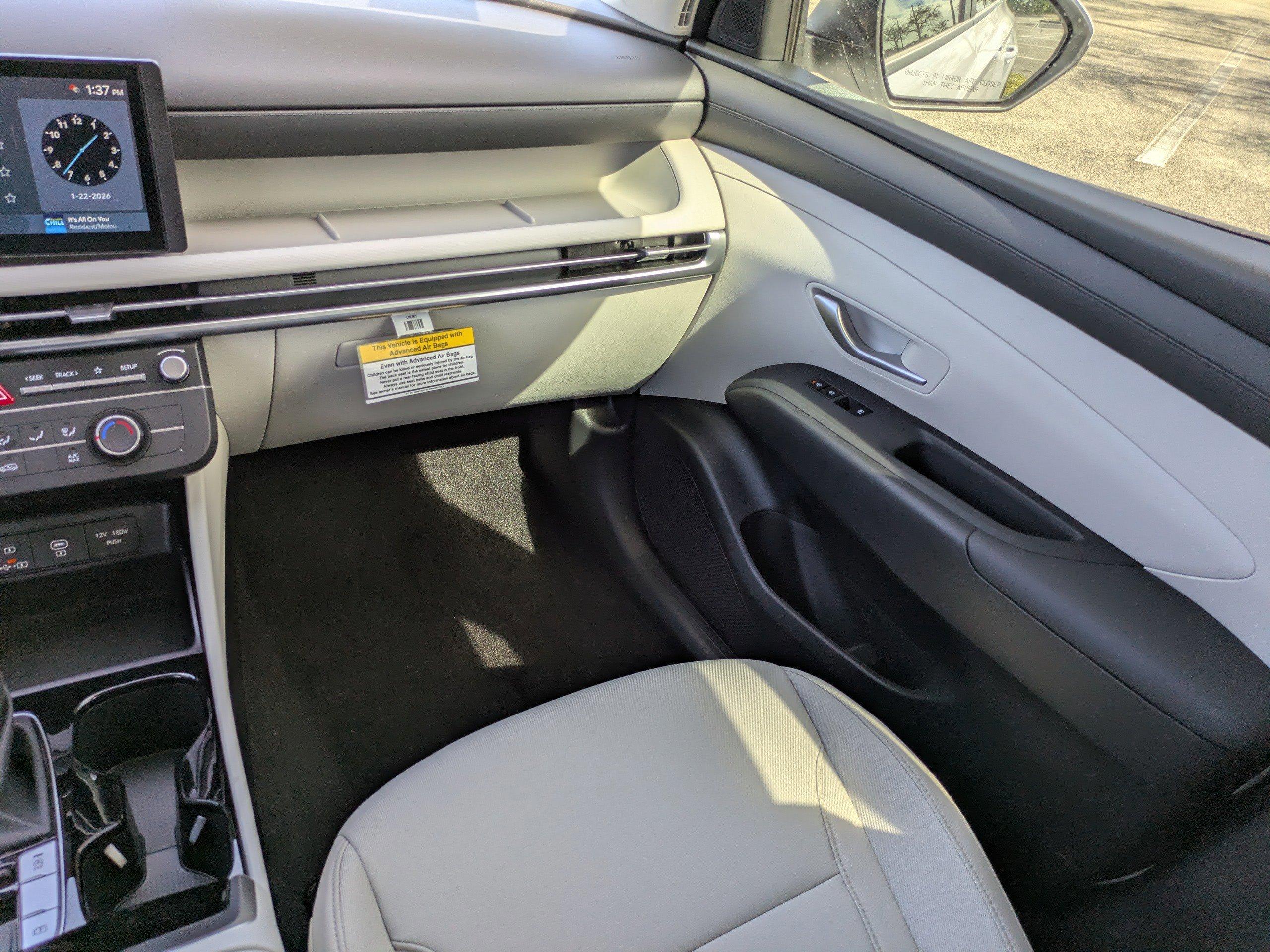 Hyundai Tucson Se Fwd Front Wheel Drive Sport Utility - Thumbnail 12