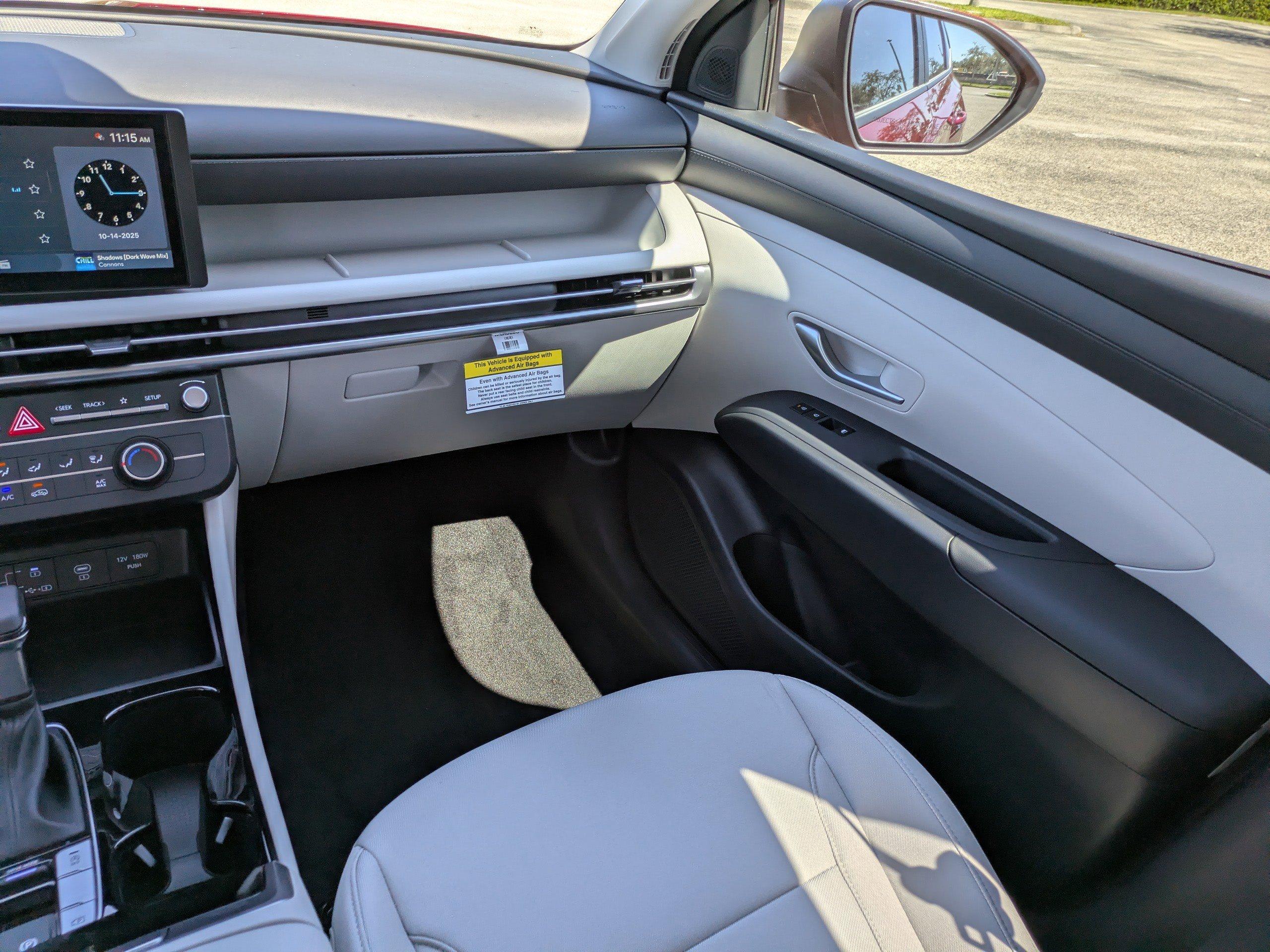 Hyundai Tucson Se Fwd Front Wheel Drive Sport Utility - Thumbnail 12