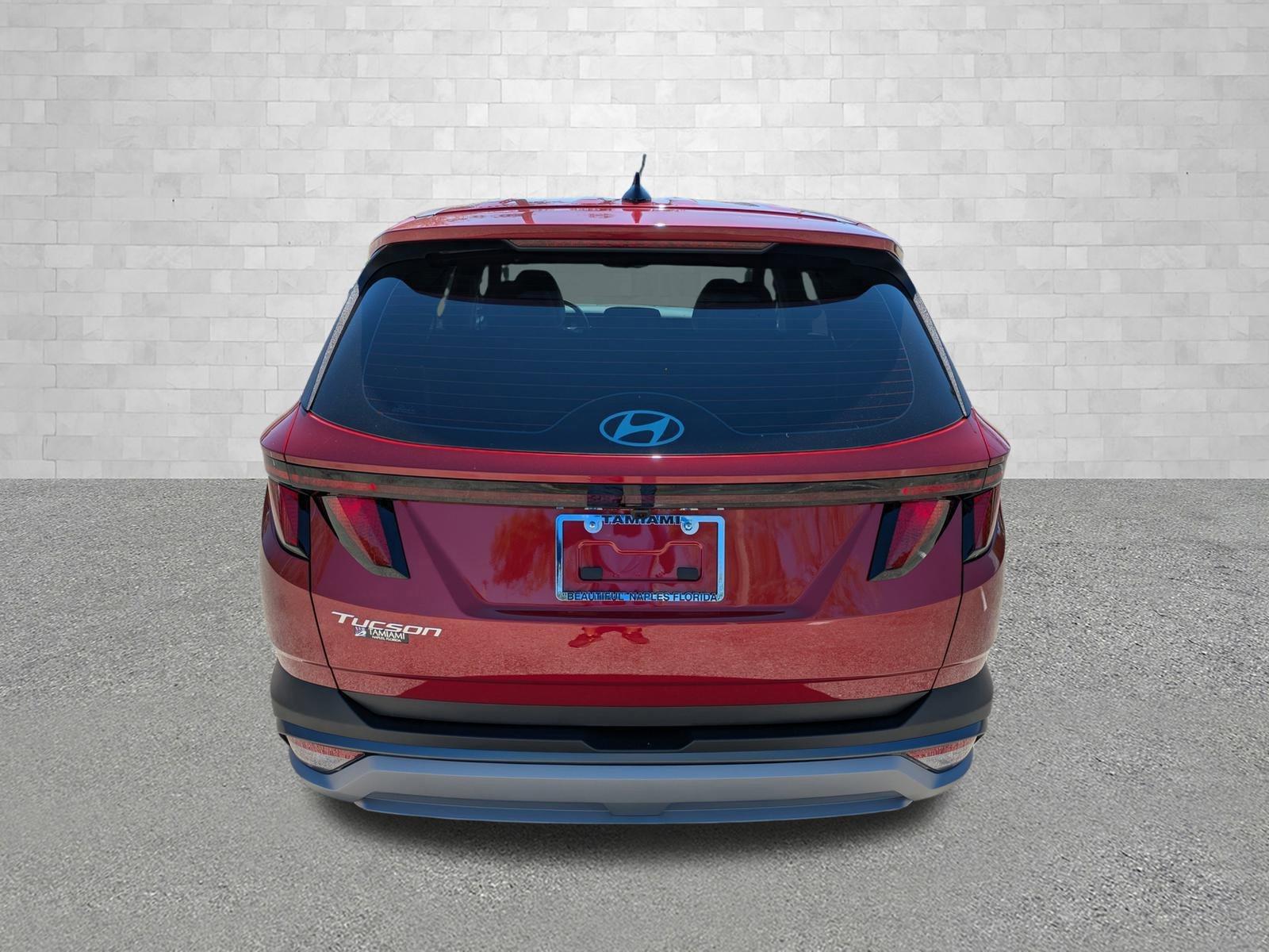 Hyundai Tucson Se Fwd Front Wheel Drive Sport Utility - Thumbnail 4