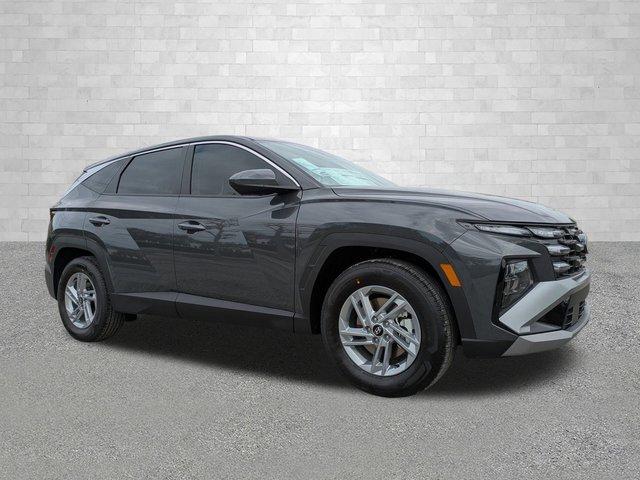 Hyundai Tucson Se Fwd Front Wheel Drive Sport Utility - View 1