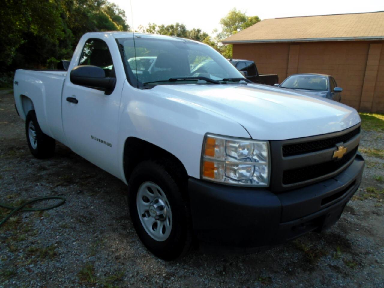 Chevrolet Silverado 15004Wd Reg Cab 133.0" Work Truck - Thumbnail 3