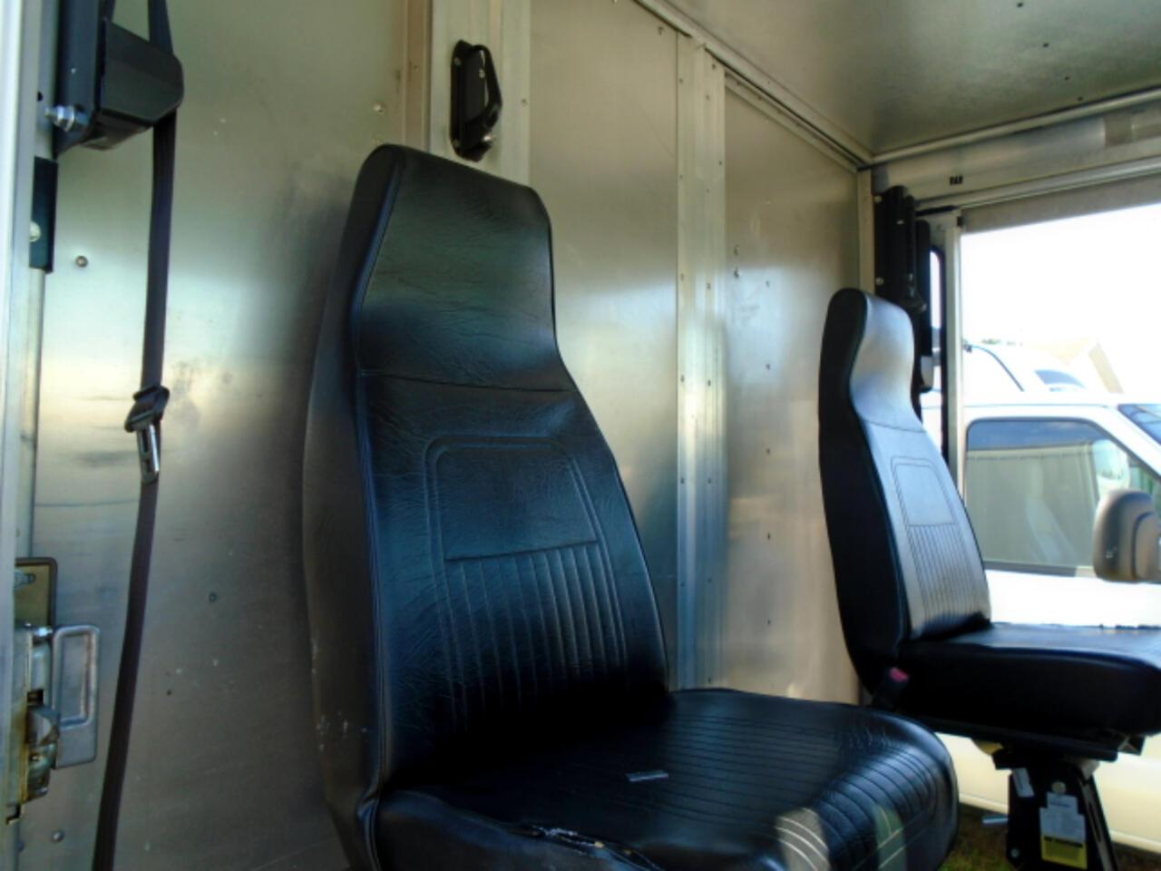 Ford Econoline Commercial Chassise-350 Stripped Chassis 158" - Thumbnail 11