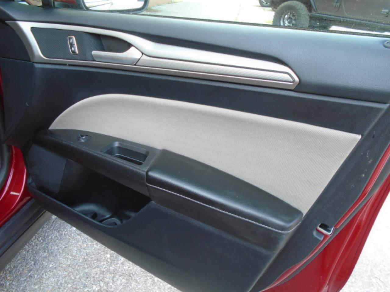 Ford Fusions Fwd - Thumbnail 8