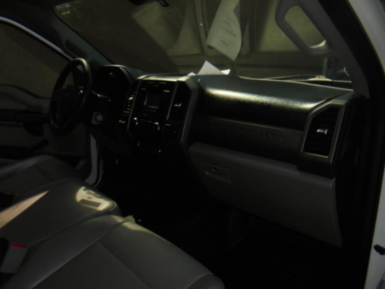 Ford Super Duty F-250 Srwxl 2Wd Reg Cab 8' Box - Thumbnail 8