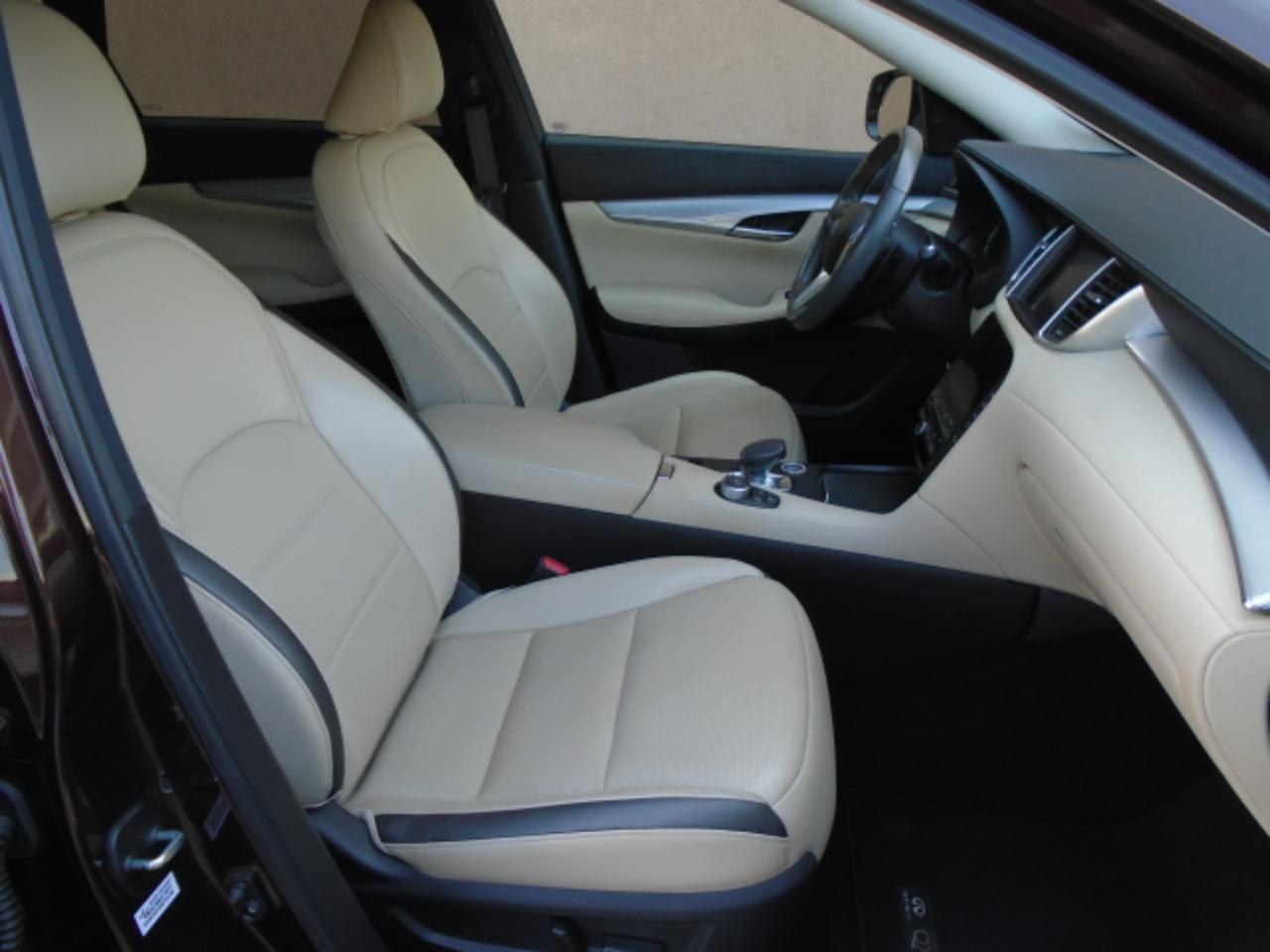 Infiniti Qx50Essential Fwd - Thumbnail 12