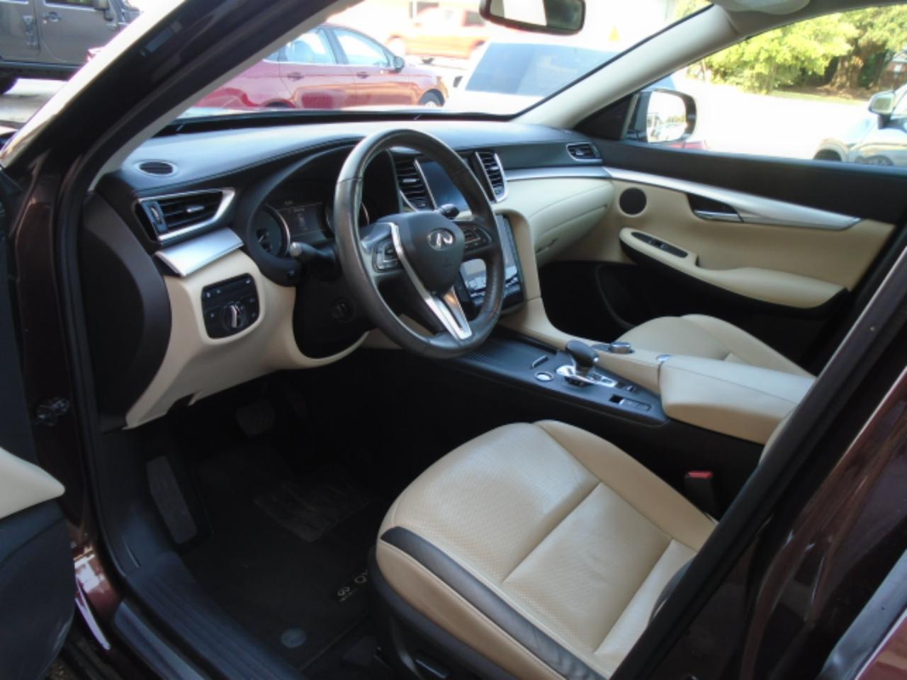 Infiniti Qx50Essential Fwd - Thumbnail 16