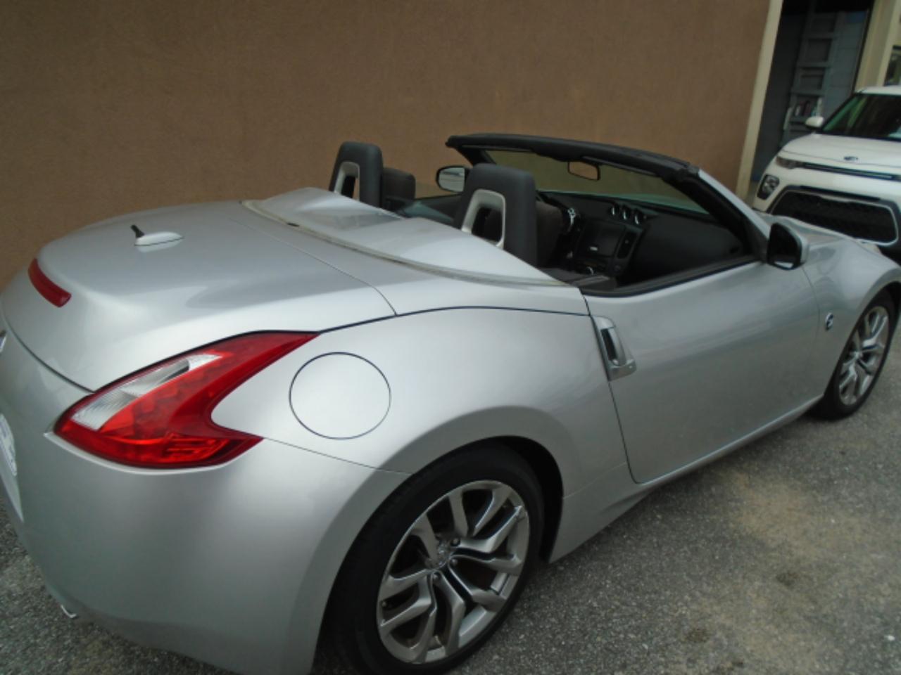 Nissan 370Z2Dr Roadster Auto - Thumbnail 15