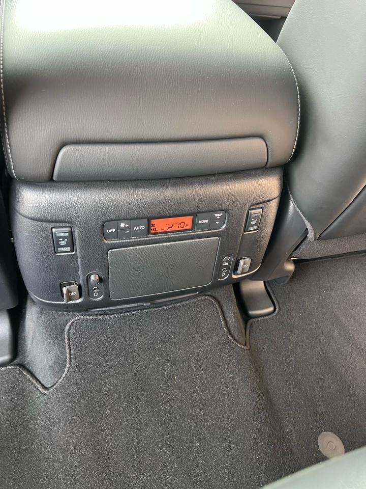 Nissan Armada4X2 Platinum - Thumbnail 14