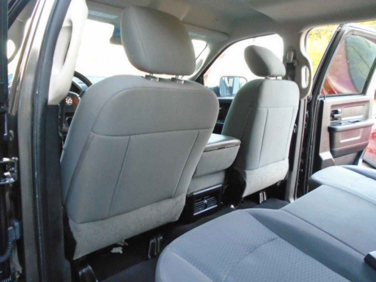 Ram 3500Tradesman 4X4 Crew Cab 8' Box - Thumbnail 10