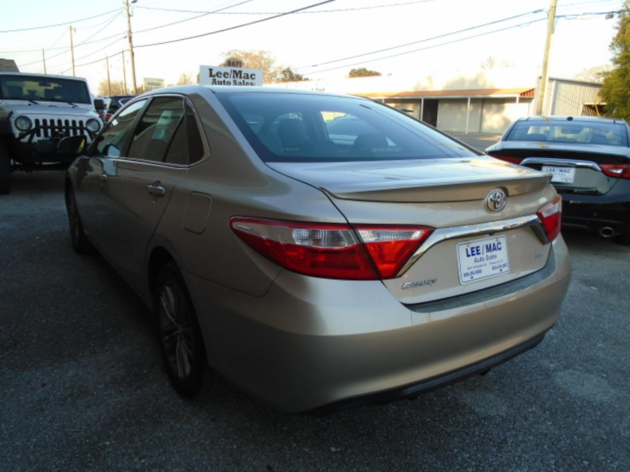 Toyota Camry4Dr Sdn I4 Auto Se W/Special Edition Pkg (Natl) - Thumbnail 4
