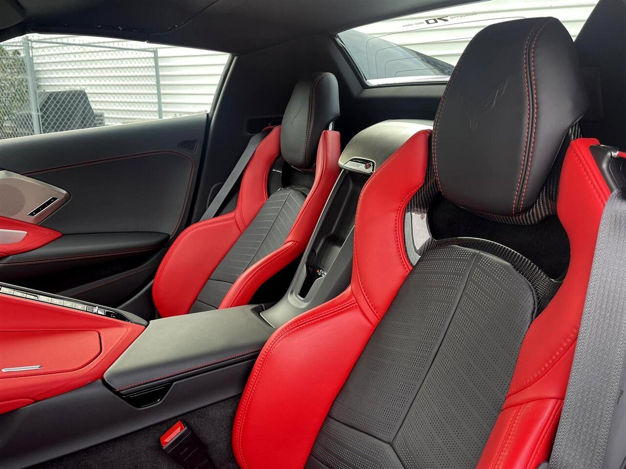 Chevrolet Corvette - Thumbnail 14