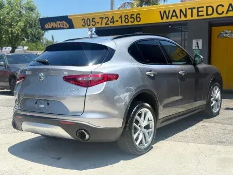 Alfa Romeo Stelvio Sport Utility 4D - Thumbnail 6